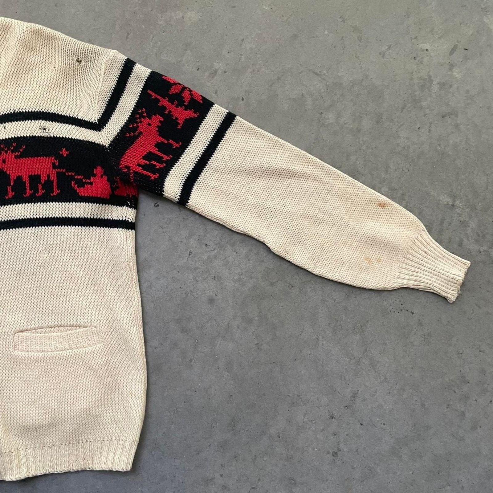 Vintage Vintage 60s Cream Christmas Reindeer Cardigan Sweater Size US S / EU 44-46 / 1 - 5 Thumbnail