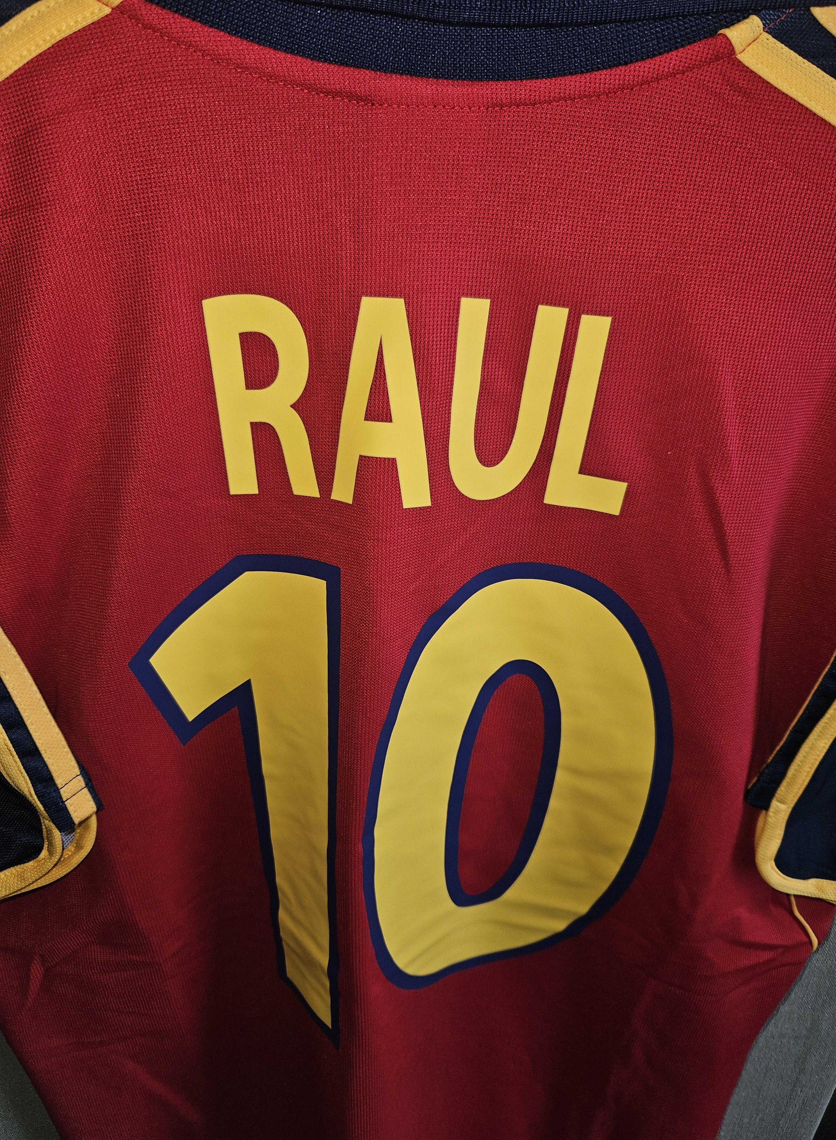 Other Raul 10 Spain 2000 Vintage Soccer Jersey trikot camiseta Size US L / EU 52-54 / 3 - 2 Thumbnail