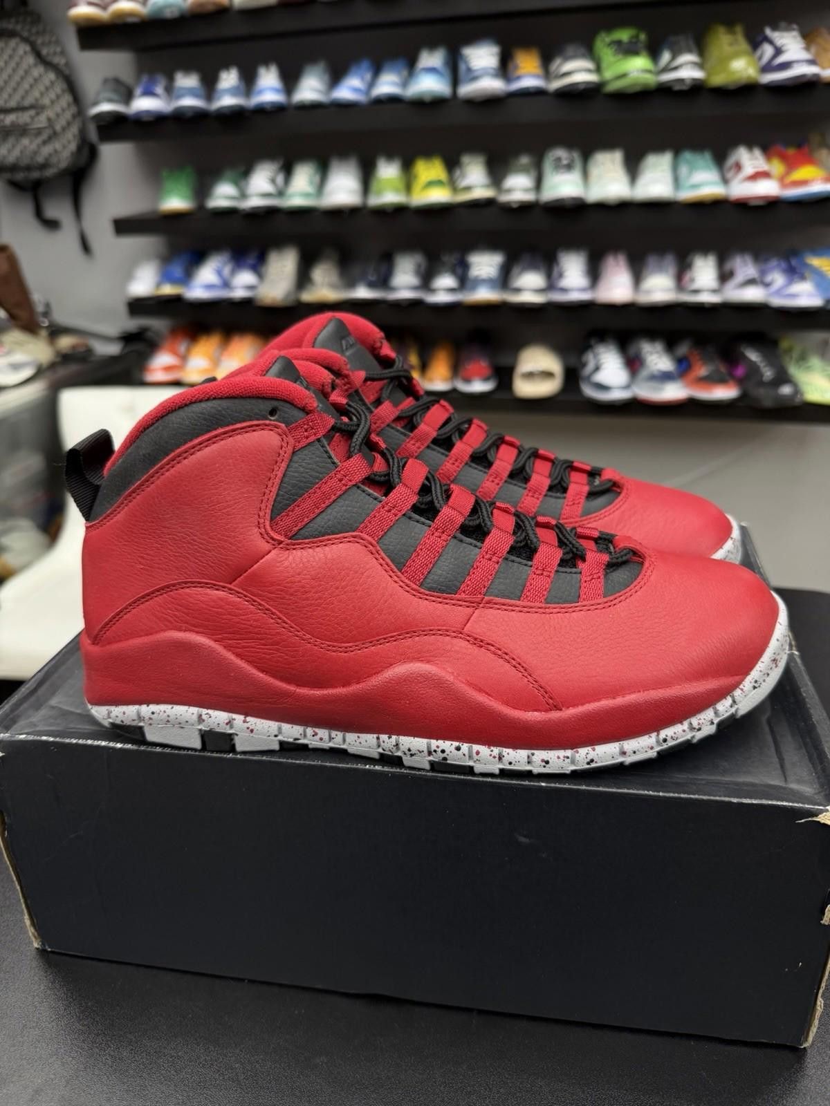 Jordan Brand Air Jordan 10 Retro Bulls Over Broadway 2015 Men's Size 10 Size US 10 / EU 43 - 2 Thumbnail