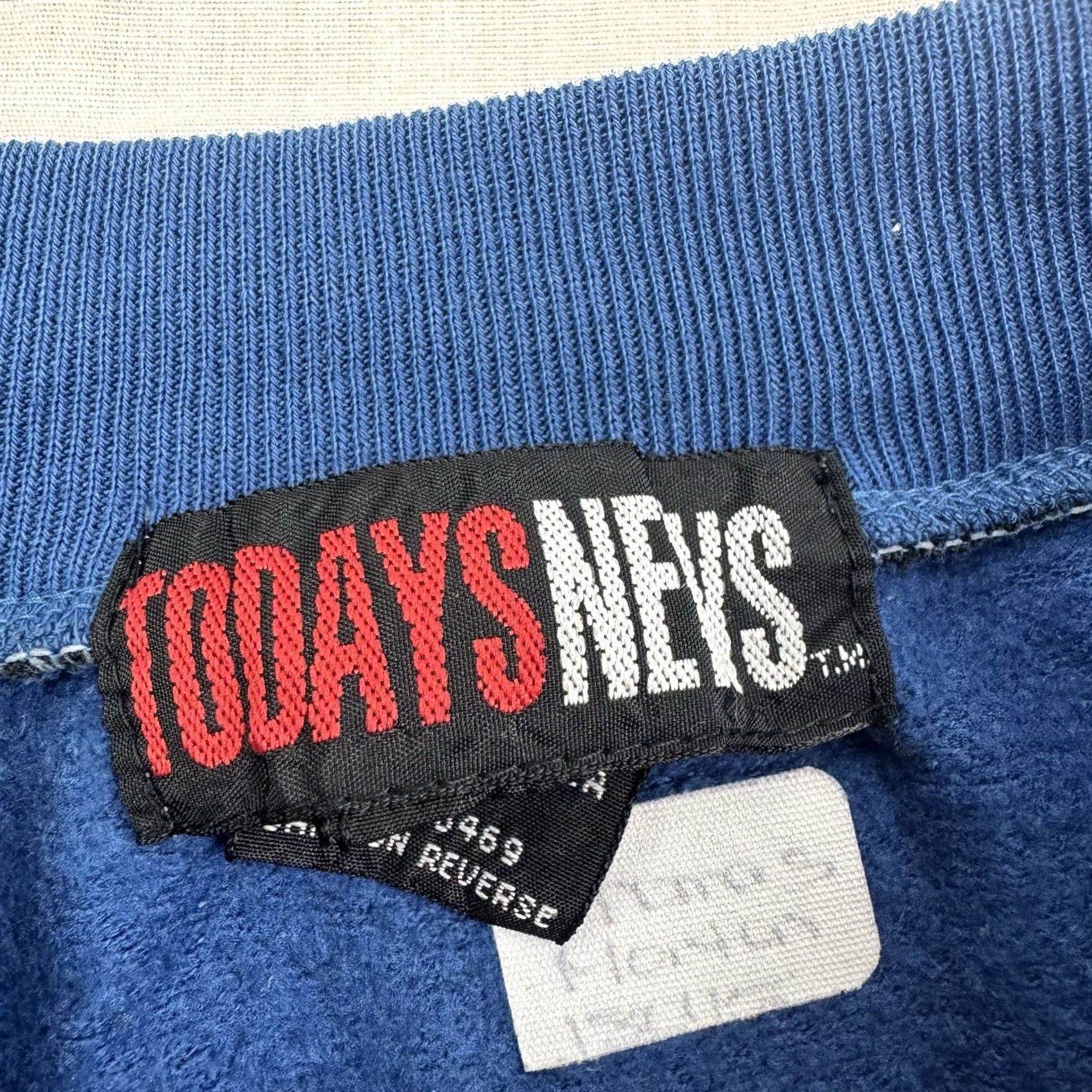 Vintage VINTAGE Today’s News Sweatshirt Adult Large Pullover 1980s Cut And Sew Crewneck Size US L / EU 52-54 / 3 - 4 Thumbnail