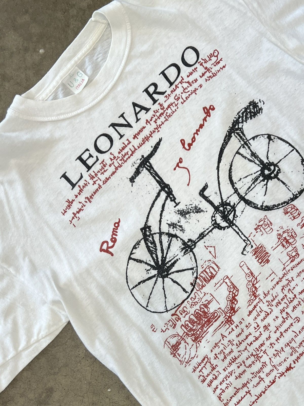 Vintage Vintage Leonardo Da Vinci Roma Bicycle Drawing Tee XL Size US XL / EU 56 / 4 - 1 Thumbnail