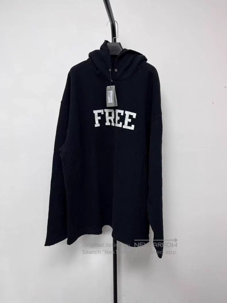 Balenciaga Balenciaga Contrast Letter Printed Fleece Hooded Long Slee Size US M / EU 48-50 / 2 - 1 Thumbnail