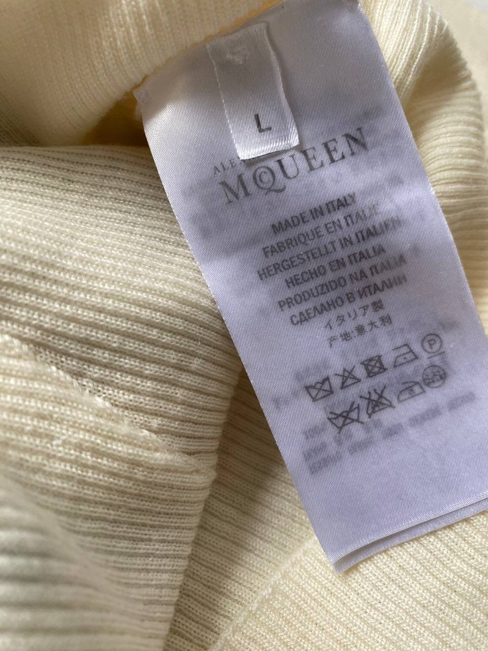 Alexander McQueen Alexander McQueen Ruffled-Trim Wool Henley Top Size L / US 10 / IT 46 - 3 Thumbnail