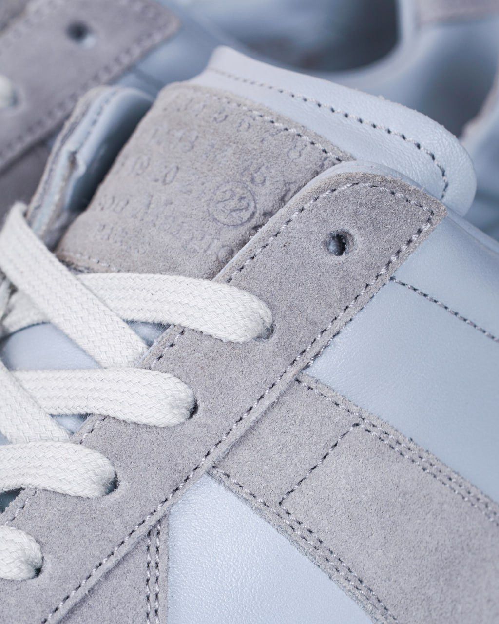 Maison Margiela MAISON MARGIELA 22 / Replica Low Top Sneaker Size US 6 / IT 36 - 2 Thumbnail