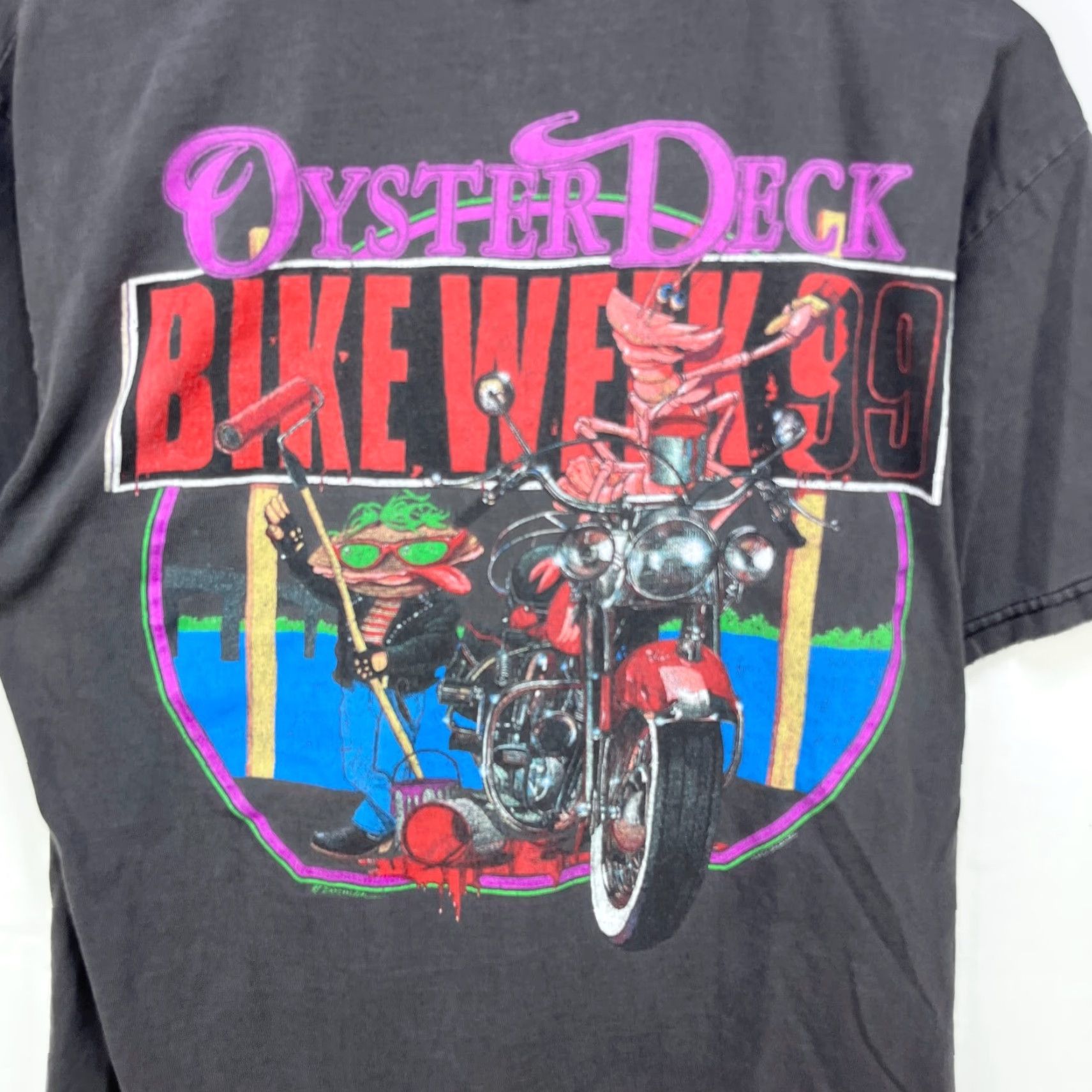 Hanes VINTAGE 90s Oyster Deck Bike Week Sun Faded Hanes T-Shirt XL Men Black Size US XL / EU 56 / 4 - 2 Thumbnail