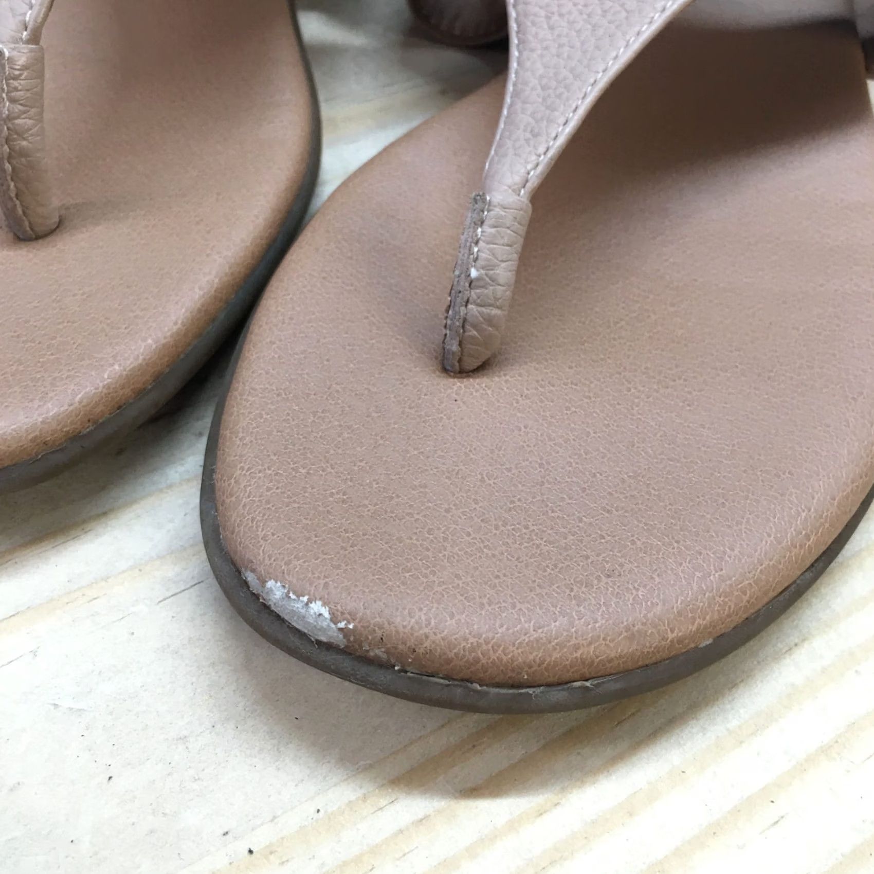 Vintage Aerosoles Sandals Womens 9 M Thong Slingback Beige Faux Leather Size US 9 / IT 39 - 4 Thumbnail