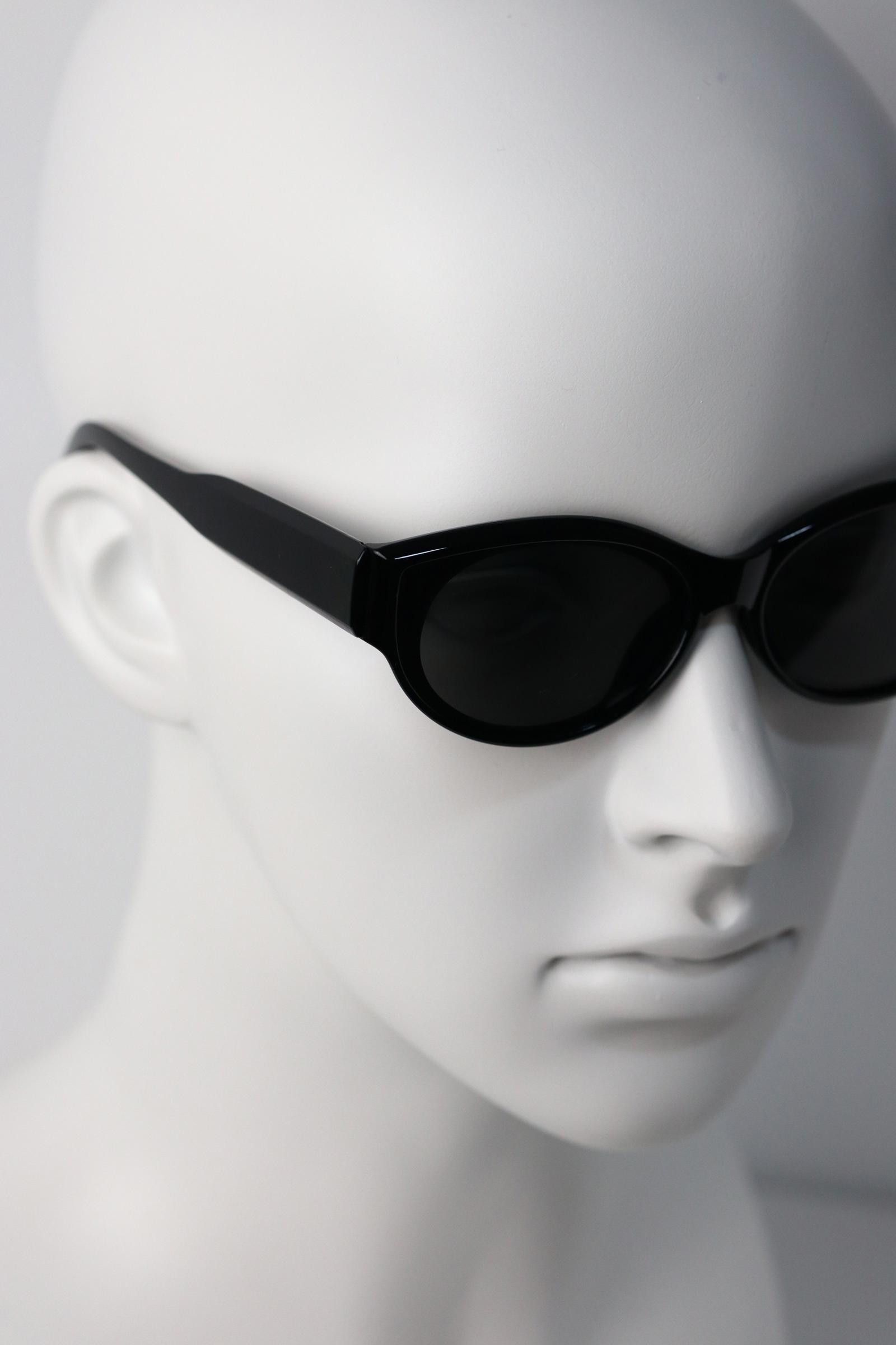 Japanese Brand Y2k Avant Garde Futuristic Black Sunglasses Unisex OS Size ONE SIZE - 3 Thumbnail