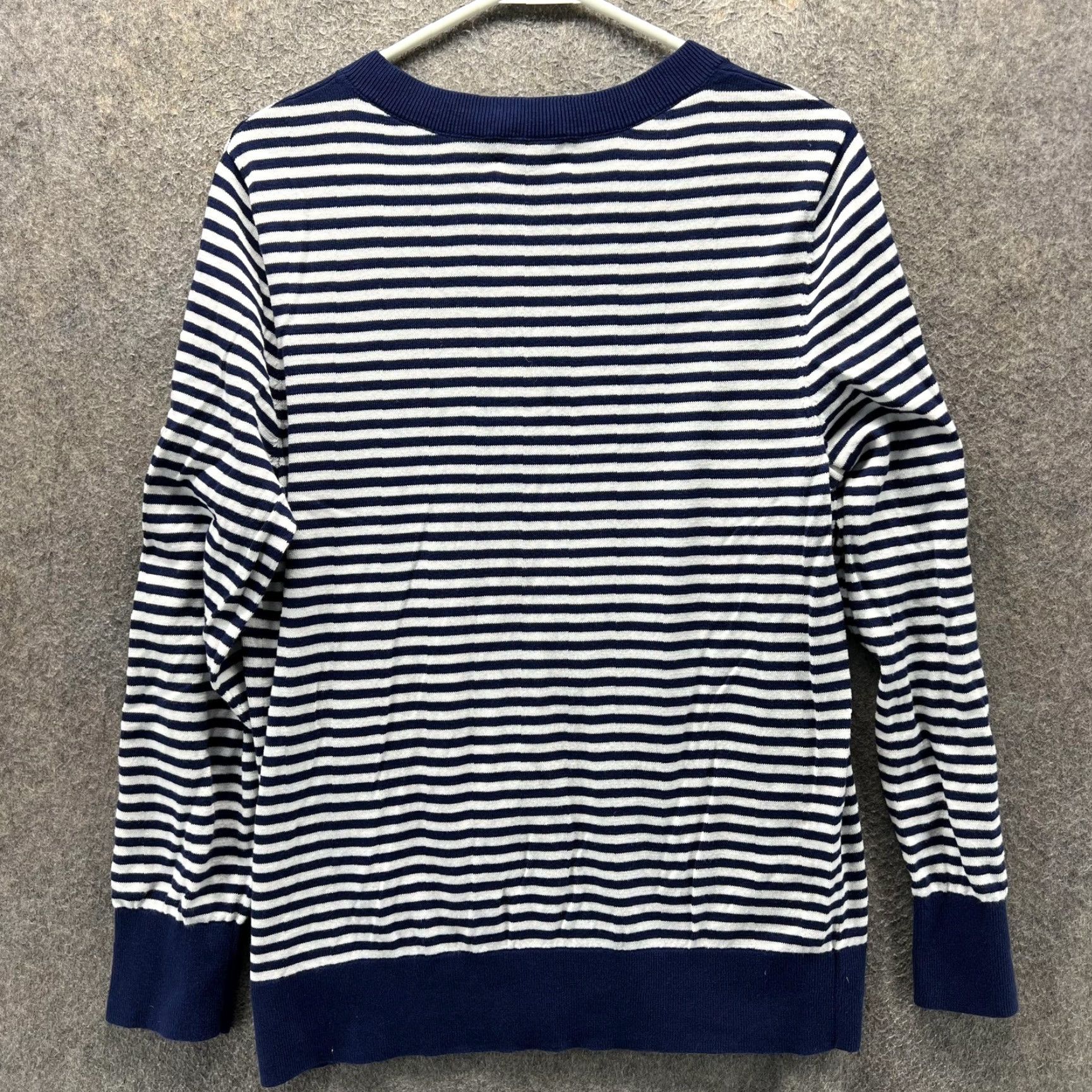 Vineyard Vines Vineyard Vines Sweater Women L Blue Striped V-Neck Knit Pullover Size L / US 10 / IT 46 - 2 Thumbnail