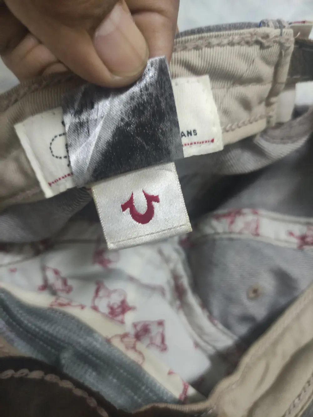 True Religion TRUE RELIGION RARE DESIGN DISTRESSED GRAY DENIM CAP Size ONE SIZE - 16 Thumbnail