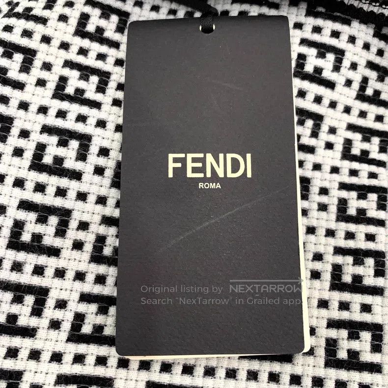 Fendi Fendi Black and white color-block floral pattern round-nec Size XS / US 0-2 / IT 36-38 - 8 Thumbnail