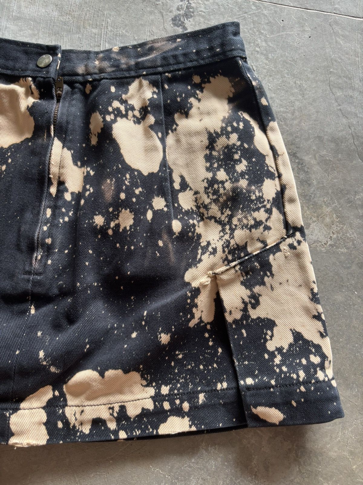20471120 × Hysteric Glamour × Seditionaries SEXY DYNAMITE MINI SKIRT PUNK BONDAGE SEDITIONARIES Size 25" / US 0 / IT 36 - 8 Thumbnail