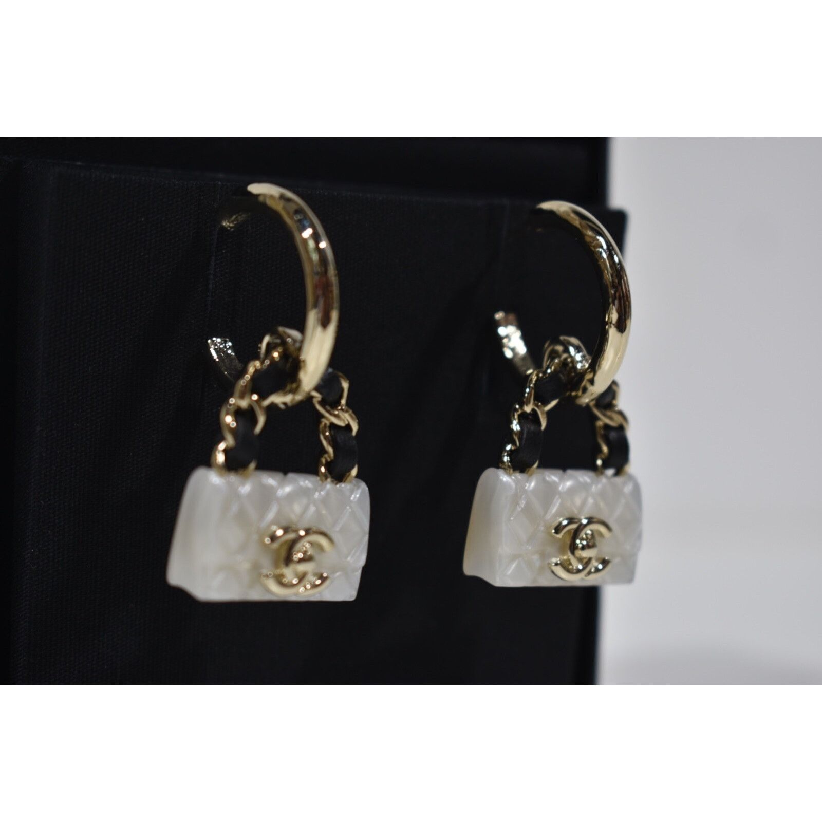 Chanel Chanel Quilted Bag Gold CC Logo Dangle Drop Hoop Earrings Size ONE SIZE - 7 Thumbnail