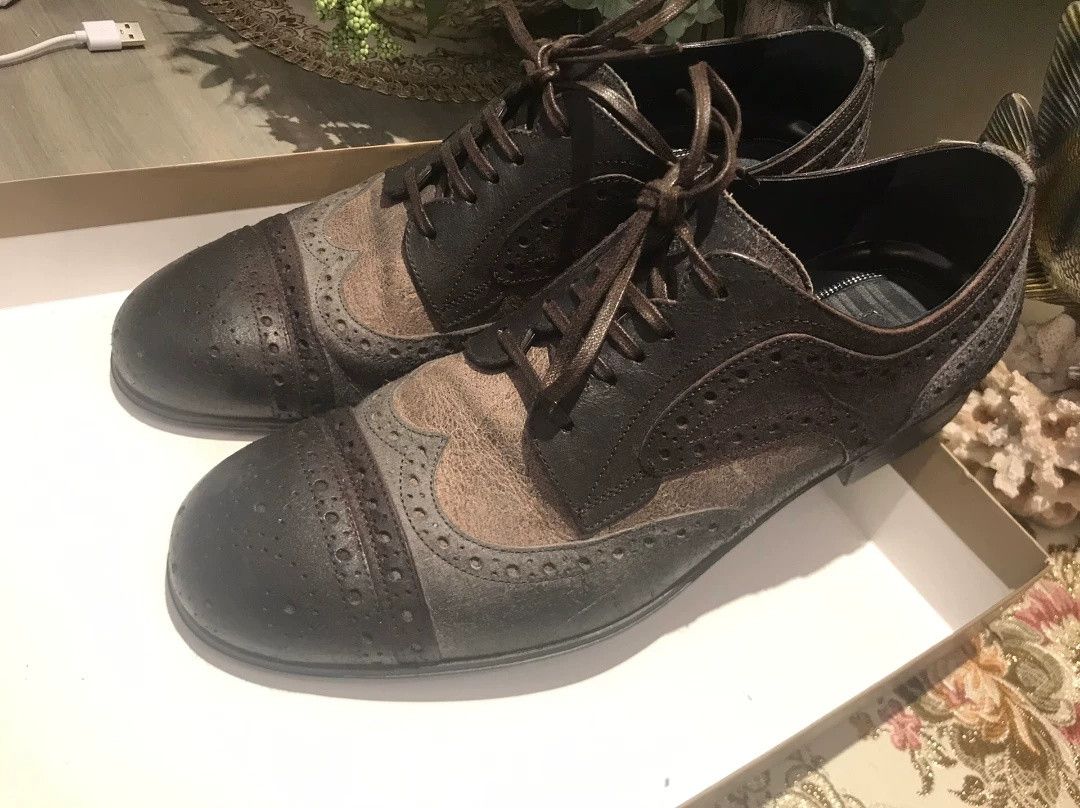 Dolce & Gabbana Dolce Gabbana Floral Carved Leather Shoes Size US 7 / EU 40 - 1 Thumbnail