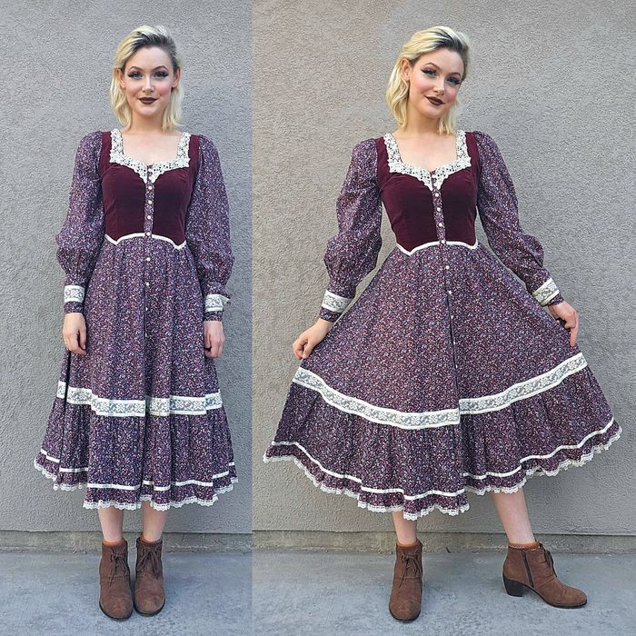 Vintage Gunne Sax 70's Vintage Burgundy Velvet & Calico Midi Dress ...