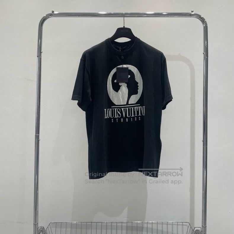 Louis Vuitton Louis Vuitton Portrait logo short sleeve Size US L / EU 52-54 / 3 - 1 Thumbnail