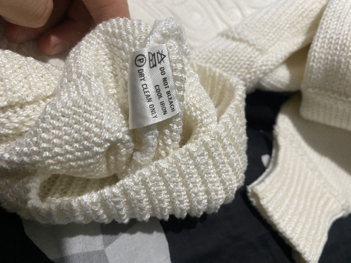 Escada × Vintage Escada Vintage Sweater 36/S Embroidered Butterfly jumper y2k Size XS / US 0-2 / IT 36-38 - 4 Thumbnail