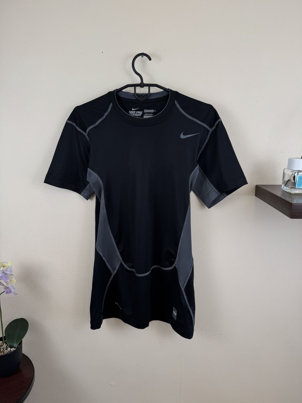 Nike Nike Pro Combat Compression T shirt XL Black Sport Fitness Size US XL / EU 56 / 4 - 2 Thumbnail