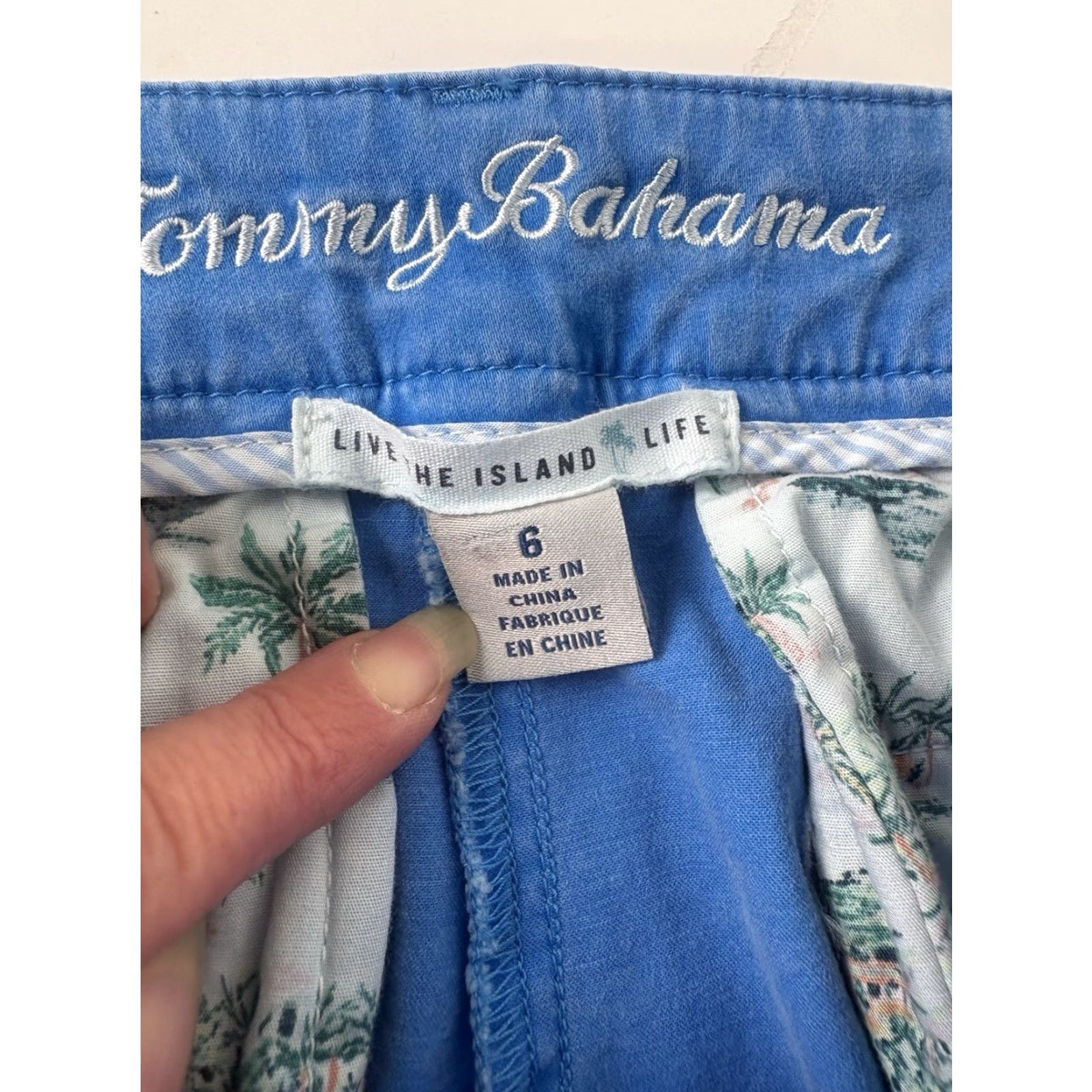 Tommy Bahama Tommy Bahama Chino Shorts Womens Size 6 Blue Cotton Lyocell Spandex Regular Inseam 5in Pockets Slit Warm Weather Size 28" / US 6 / IT 42 - 3 Thumbnail