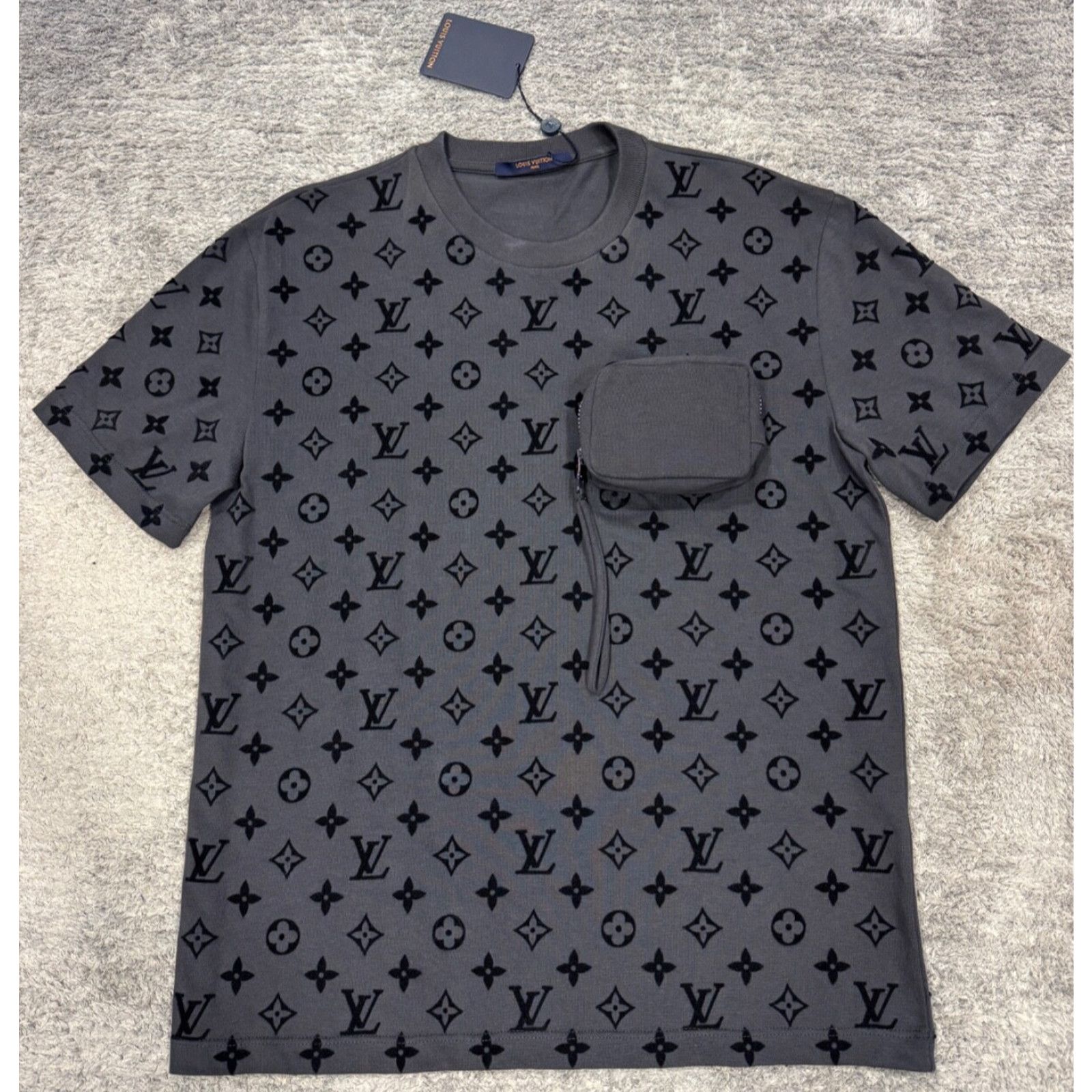 Louis Vuitton Louis Vuitton SS20 Velvet Monogram Black Logo Zip Pocket Size US M / EU 48-50 / 2 - 3 Thumbnail