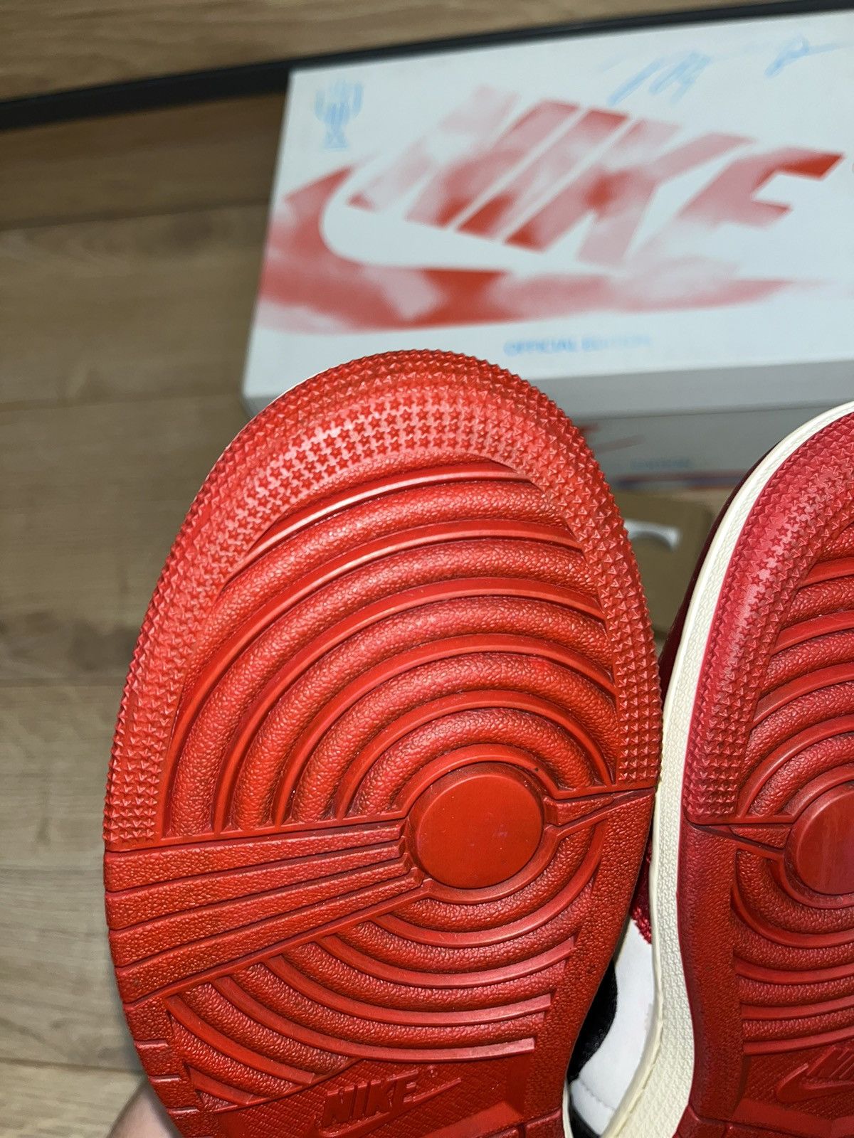 Nike Jordan 1 low og trophy room sp Size US 7.5 / EU 40-41 - 14 Thumbnail