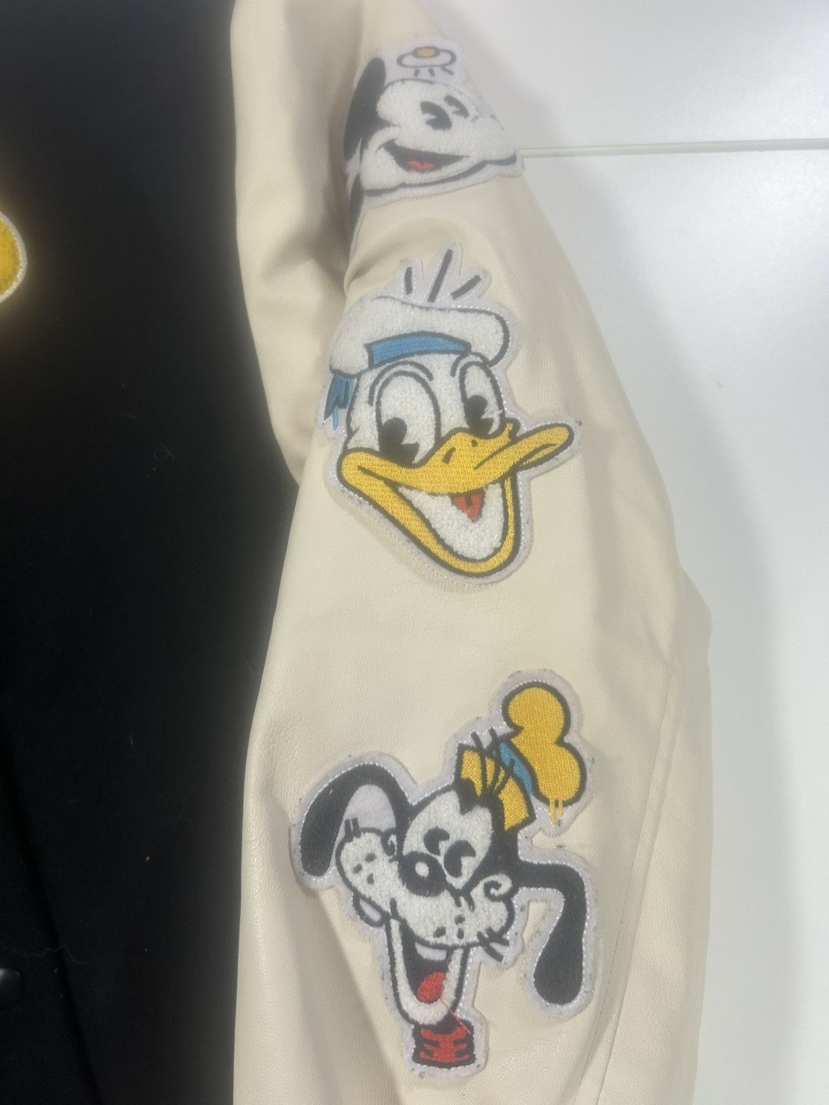 H&M MENS 2XL H&M DISNEY 100 YEARS ANNIVERSARY VARSITY JACKET Size US XXL / EU 58 / 5 - 2 Thumbnail