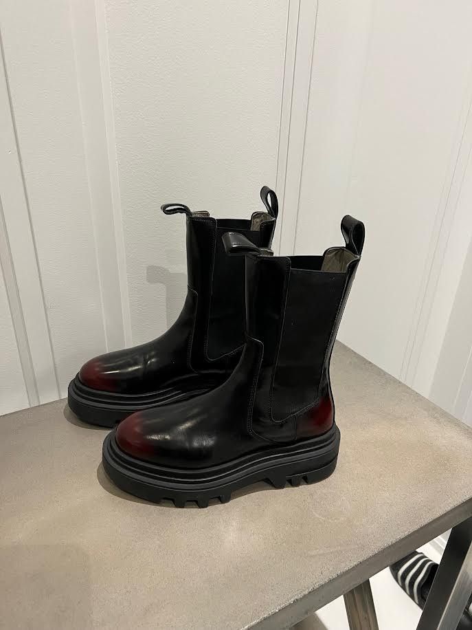 Allsaints All Saints Chelsea black Alex with Truffle finish Size US 7 / IT 37 - 4 Thumbnail