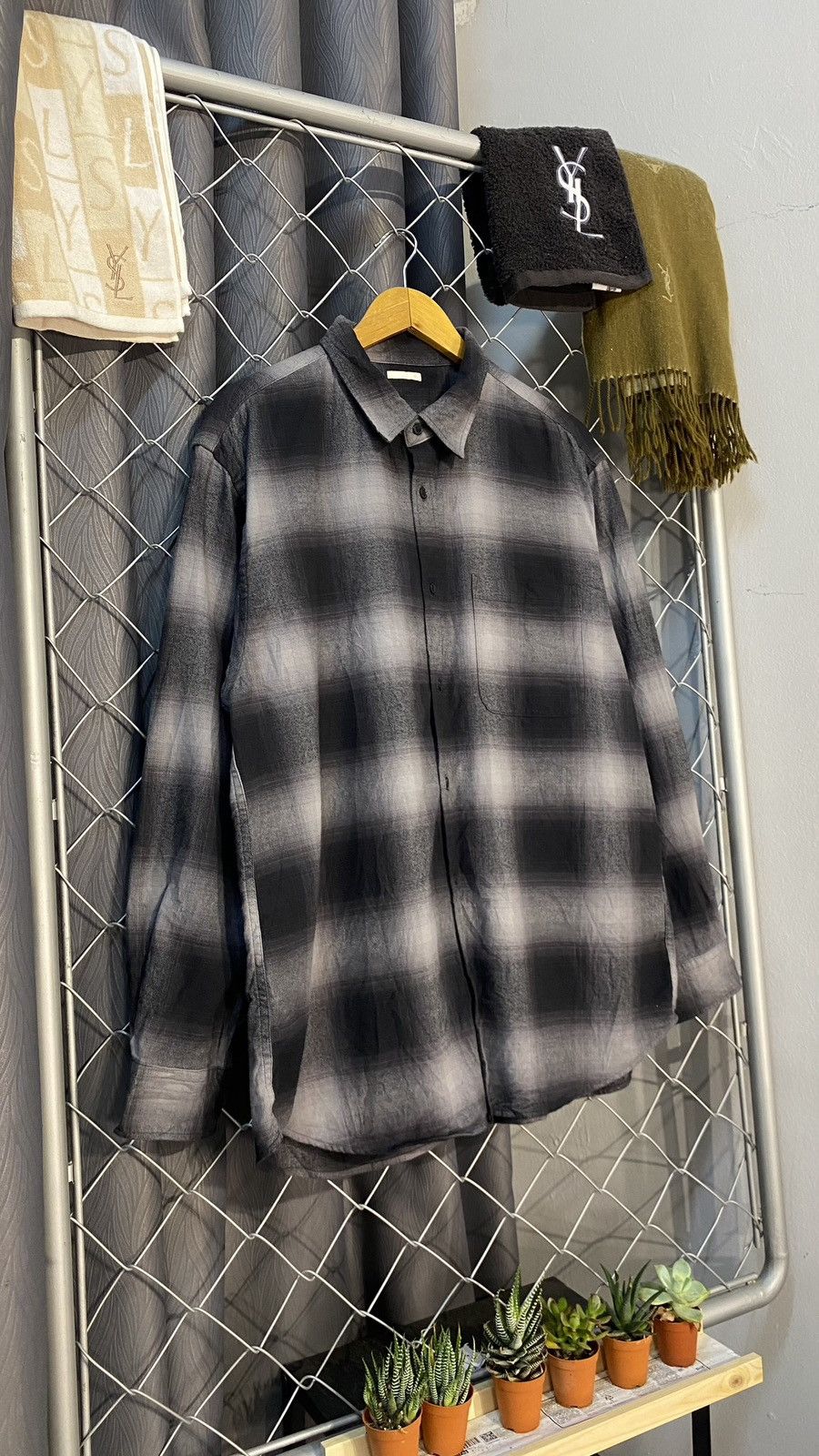 GU GU JAPAN PETE PLAID CHALO THUG HIPHOP SHIRT Size US XL / EU 56 / 4 - 1 Thumbnail