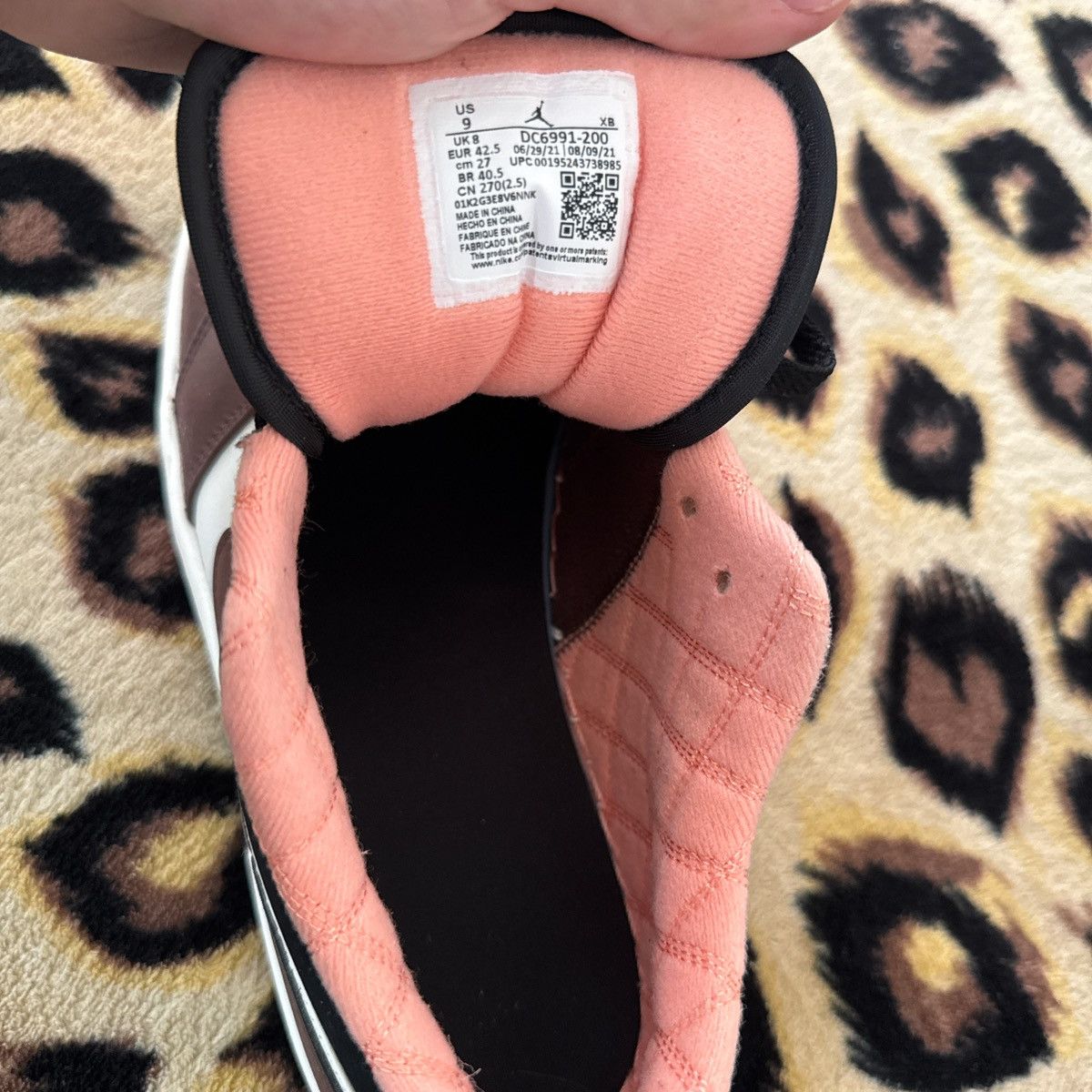 Jordan Brand Mocha Brown, Salmon Pink, black Jordan’s Size US 9 / EU 42 - 2 Thumbnail