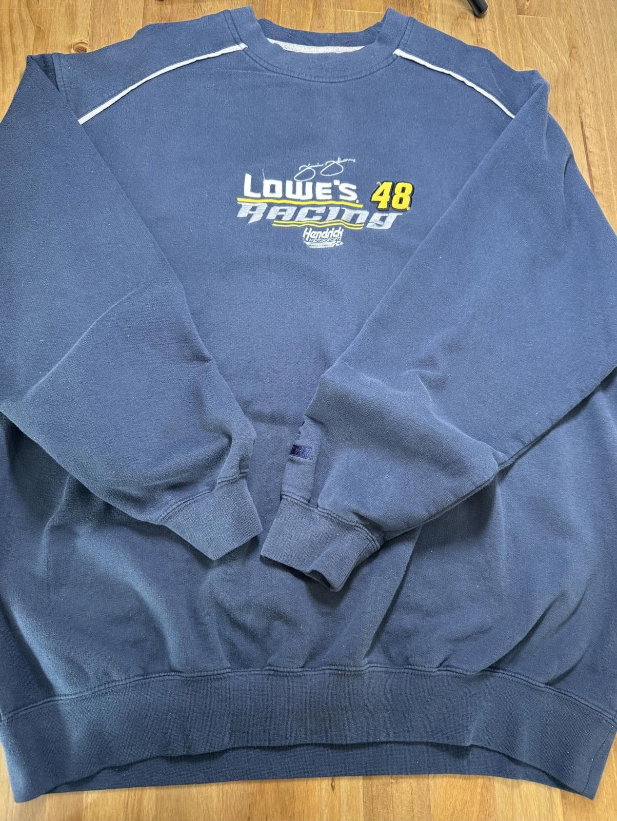 Chase Authentics NASCAR Lowe's Racing #48 Jimmie Johnson Vintage Sweatshirt Size US L / EU 52-54 / 3 - 6 Thumbnail