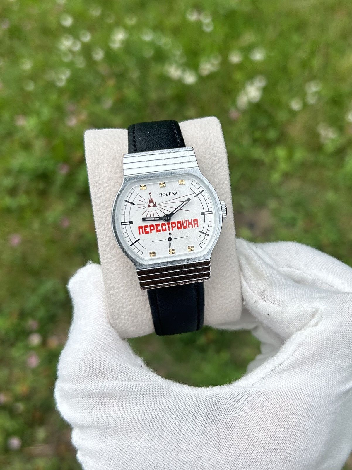 Vintage Vintage Watch Pobeda Soviet USSR Mechanical Authentic 1980s Size ONE SIZE - 10 Thumbnail