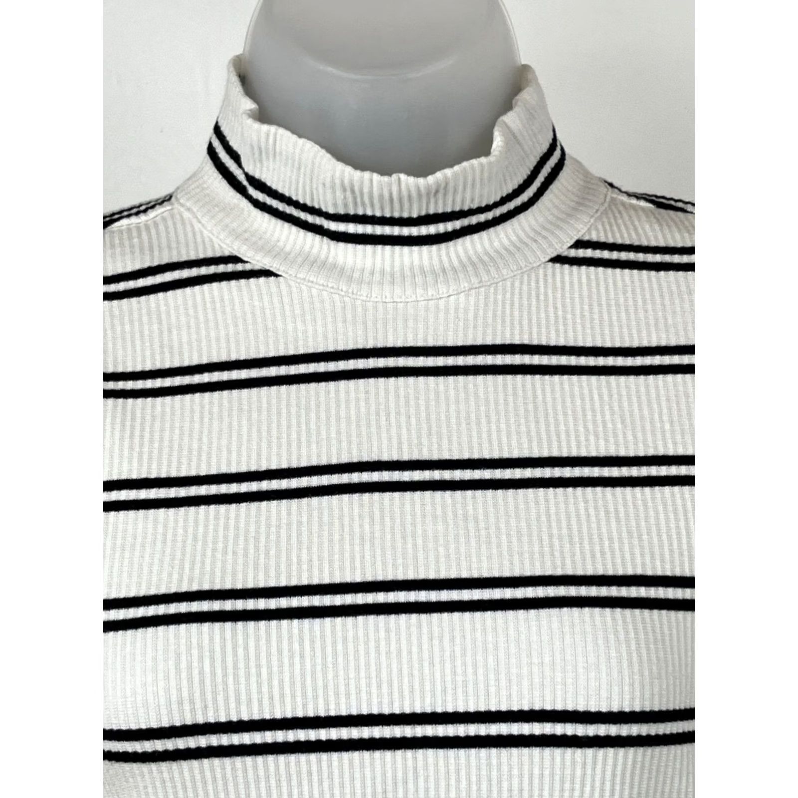 Talbots Talbots Petite Top Womens MP White Black Stripe Ribbed Mock Neck Long Sleeve Size M / US 6-8 / IT 42-44 - 2 Thumbnail