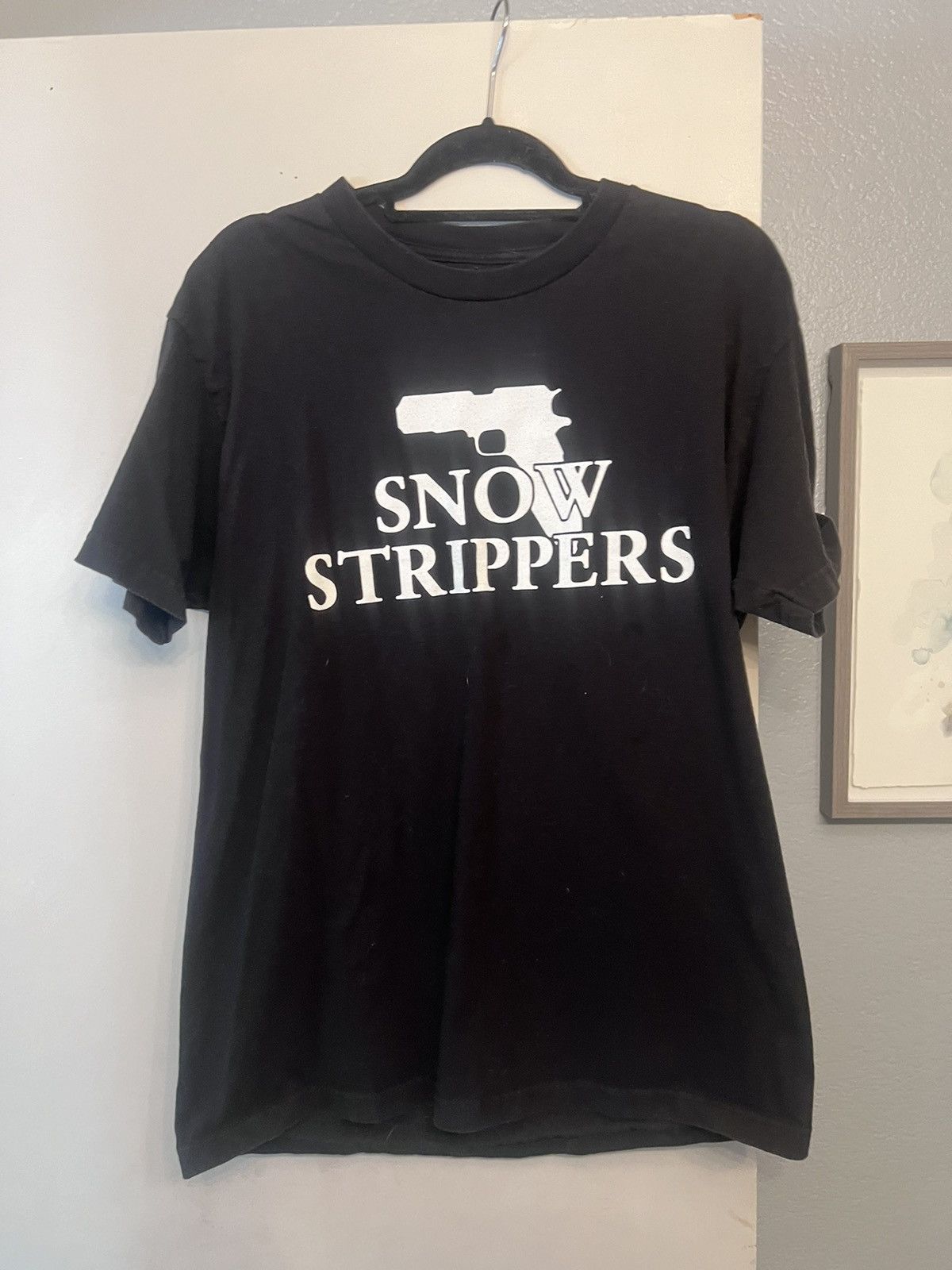 Vintage Snow Strippers Gun Tee (nicebassbro) Size US L / EU 52-54 / 3 - 2 Thumbnail