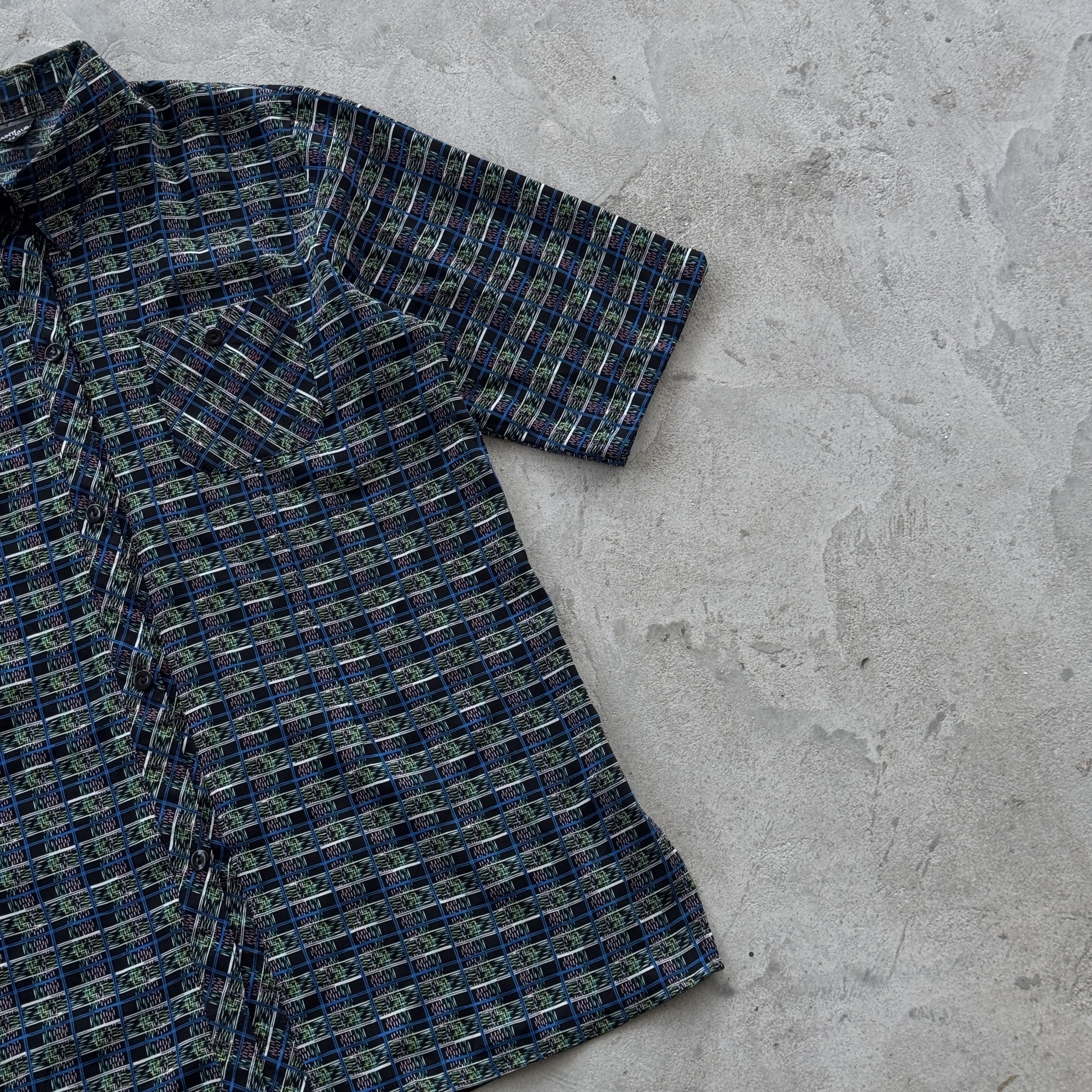 Yves Saint Laurent Vintage 90s Yves Saint Lauren Short Sleeve Button Ups Shirt Size US XL / EU 56 / 4 - 2 Thumbnail