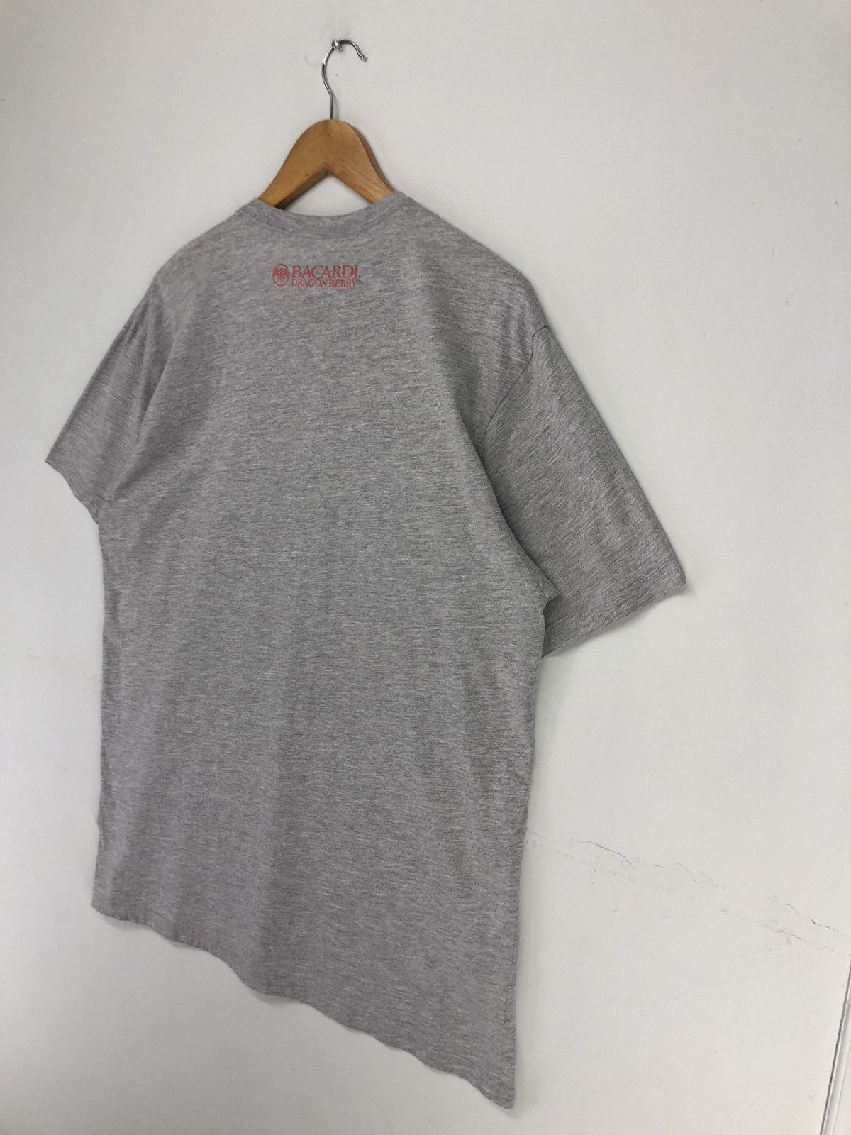 Bacardi Vintage Bacardi Dragon Berry Tshirt Size US XL / EU 56 / 4 - 15 Thumbnail
