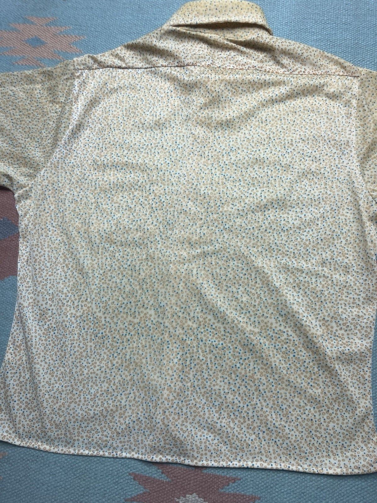 Vintage 70s button shirt nylon polka dot dagger collar boxy medium Size US M / EU 48-50 / 2 - 9 Thumbnail