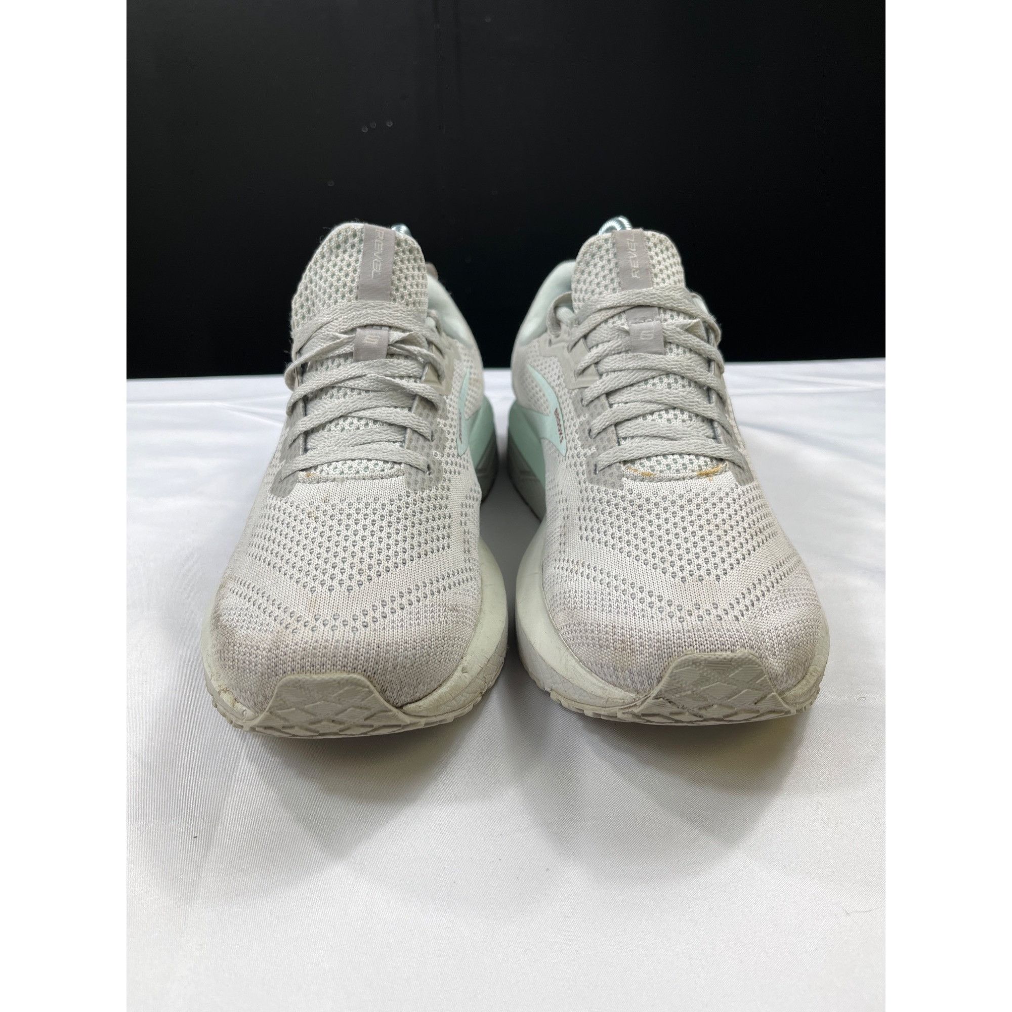 Brooks Brooks Womens Gray White Revel 6 Running Shoes Size 9.5 Sku Size US 9.5 / IT 39.5 - 4 Thumbnail