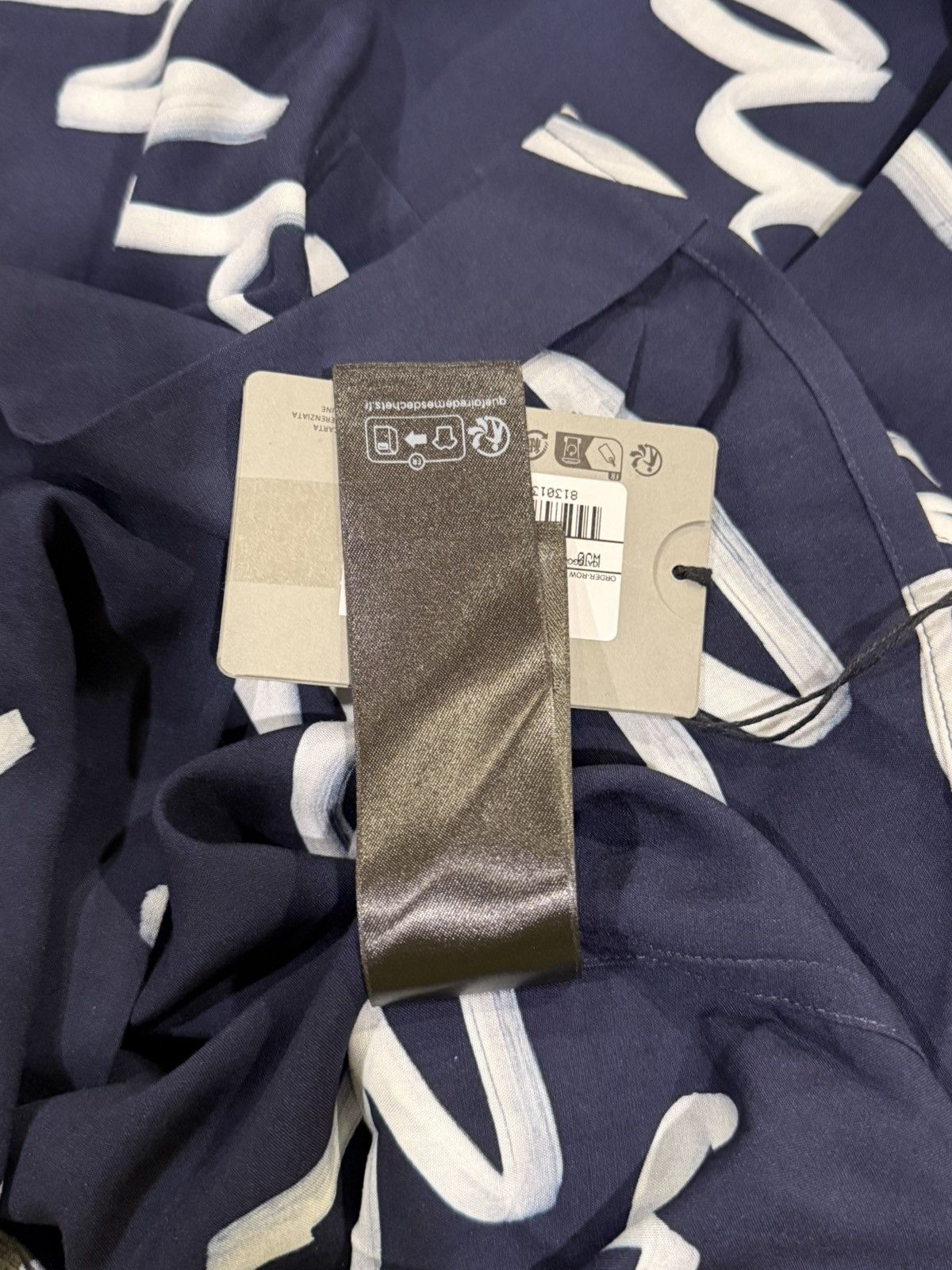 Balenciaga Balenciaga All Over Cursive Script Logo Minimal Navy Shirt Size US XL / EU 56 / 4 - 16 Thumbnail
