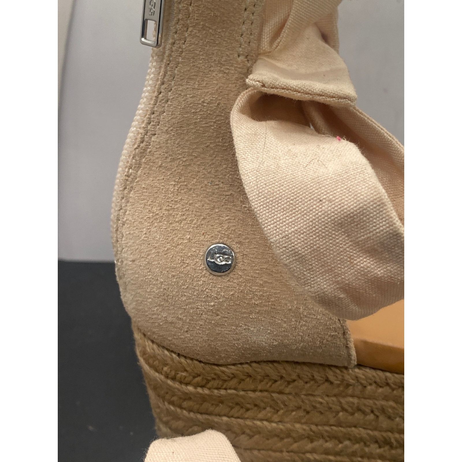 Ugg UGG Women's Yarrow Sandal Size 8 Size US 8 / IT 38 - 11 Thumbnail