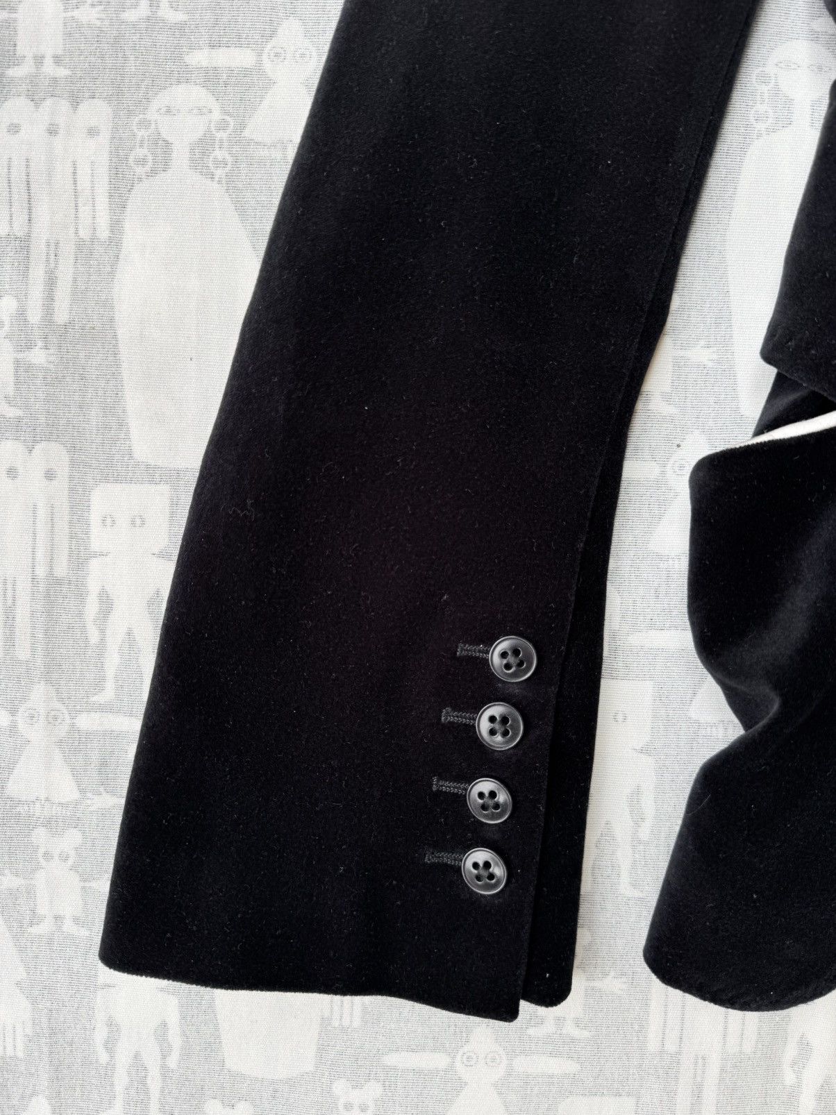 Ann Demeulemeester Ann Demeulemeester AW06 White Trim Velvet Cropped Blazer Size XS / US 0-2 / IT 36-38 - 8 Thumbnail
