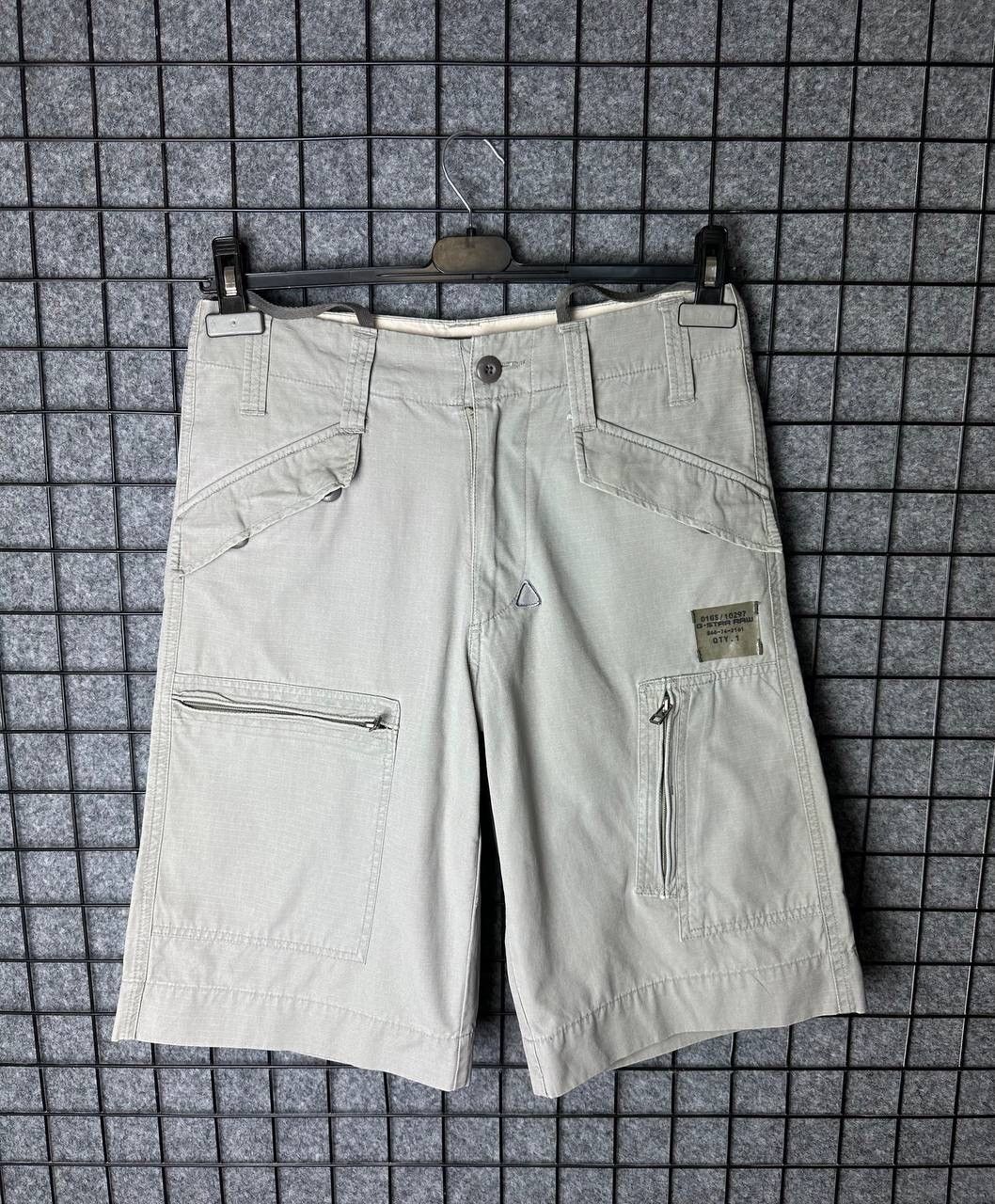G-Star G star raw shorts multi pocket army size Small Size US 32 / EU 48 - 1 Thumbnail