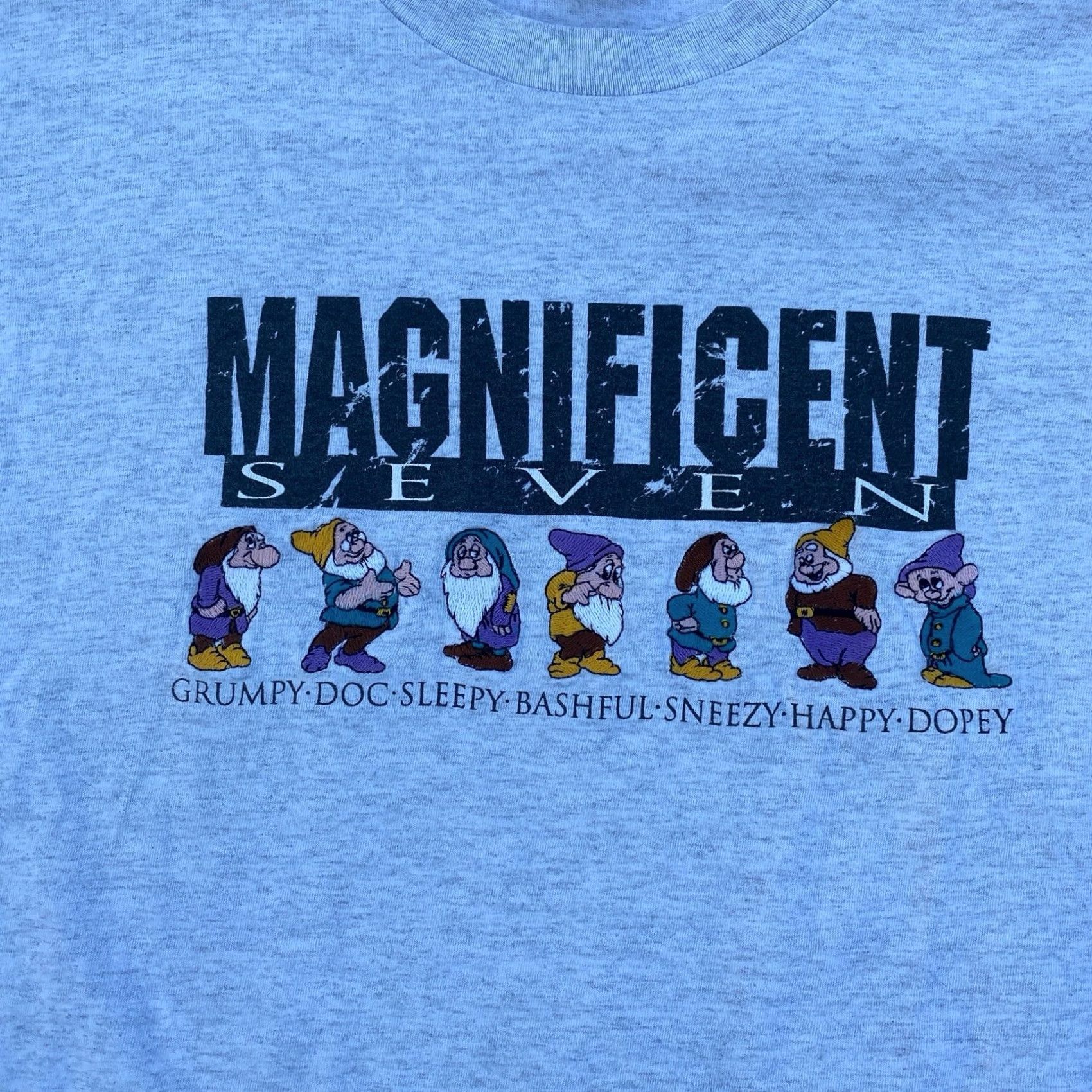 Disney VINTAGE Disney T-Shirt 7 Dwarfs Character Walt Disney World 90s 2XL Gray Short Sleeve Crew Neck Men Size US XXL / EU 58 / 5 - 2 Thumbnail