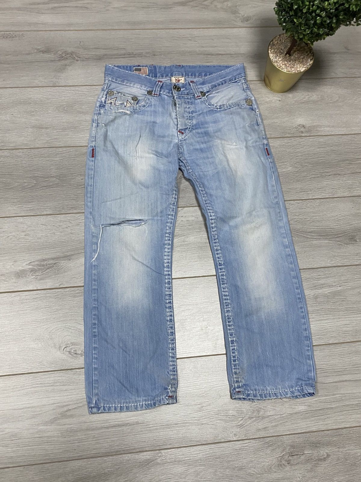 True Religion True Religion horse shoes distressed vintage jeans stitched Size US 31 - 2 Thumbnail