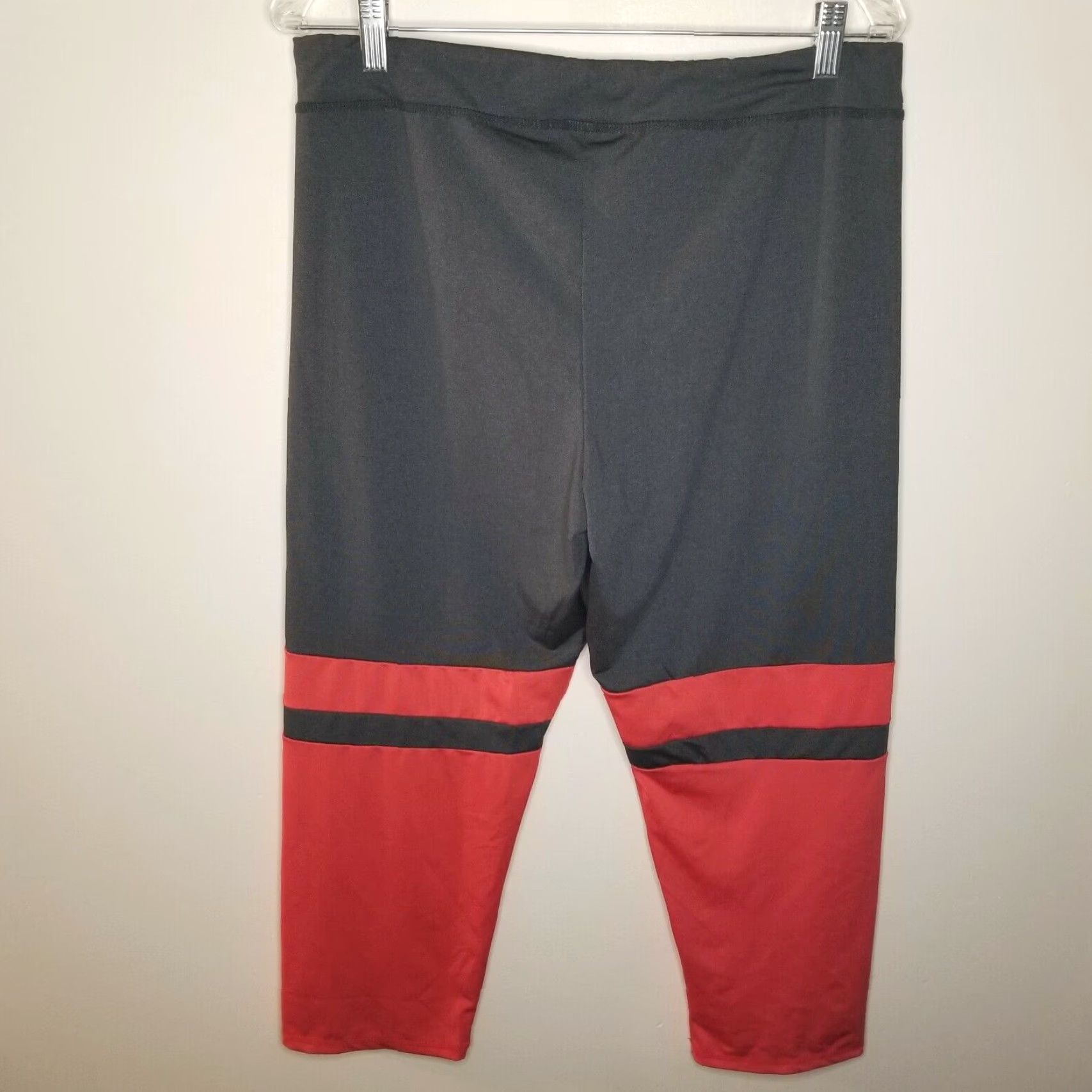 Vintage UNBRANDED Women's Gray Pink Capri Leggings 3XL Activewear Tight Fit Stay Cool Size 40" / US 18 - 4 Thumbnail