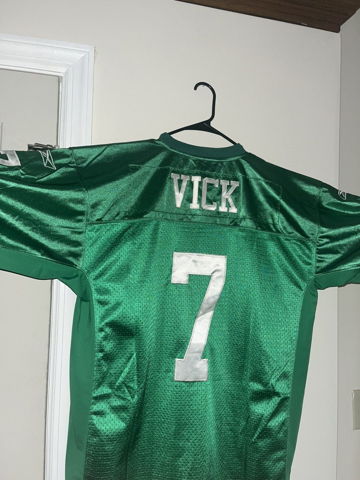 Reebok Michael Vick Kelly Green Super Bowl Patch Jersey Size US M / EU 48-50 / 2 - 2 Thumbnail