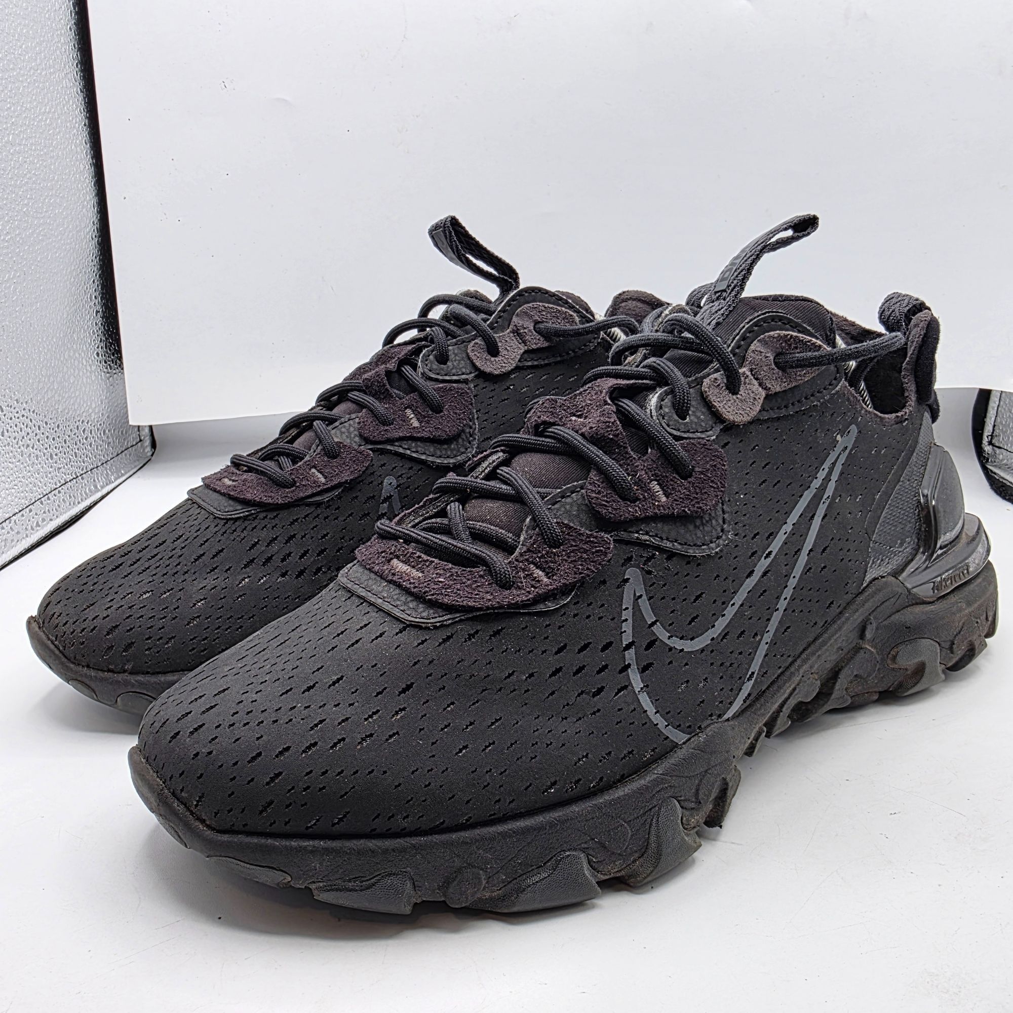 Nike Nike React Vision Mens Size 11 Triple Black Athletic Shoes W Size US 11 / EU 44 - 4 Thumbnail