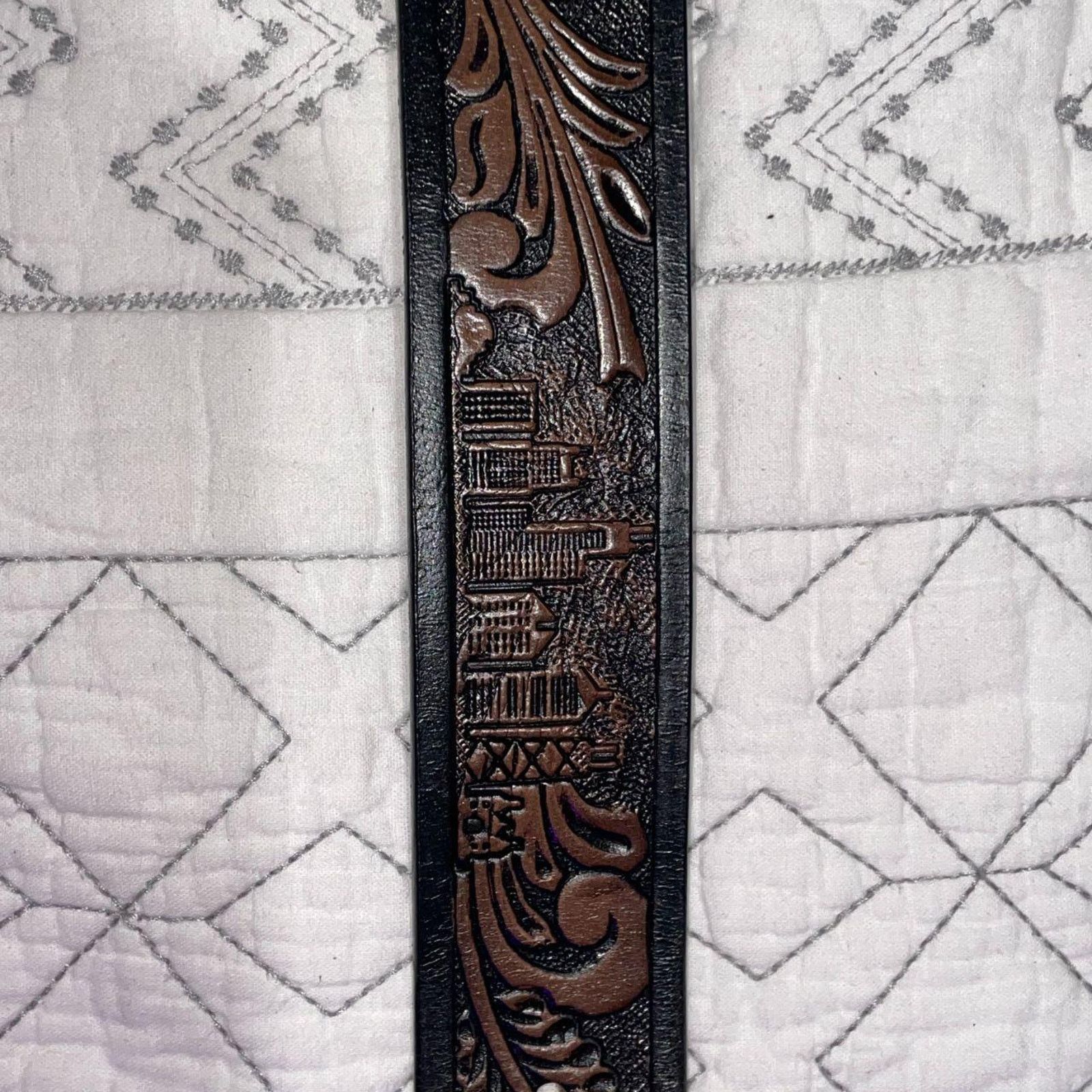 Other Western style Hand Tooled Leather Belt Size ONE SIZE - 7 Thumbnail