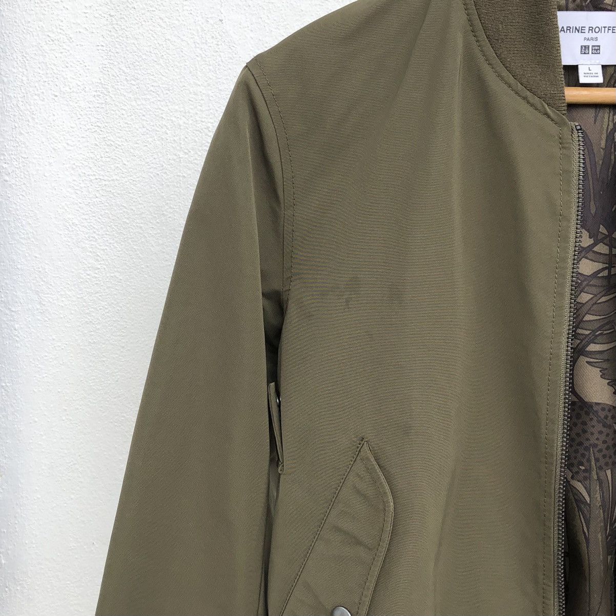 Uniqlo Uniqlo x Carine Roitfeld Crop Top Bomber Jacket Size M / US 6-8 / IT 42-44 - 12 Thumbnail