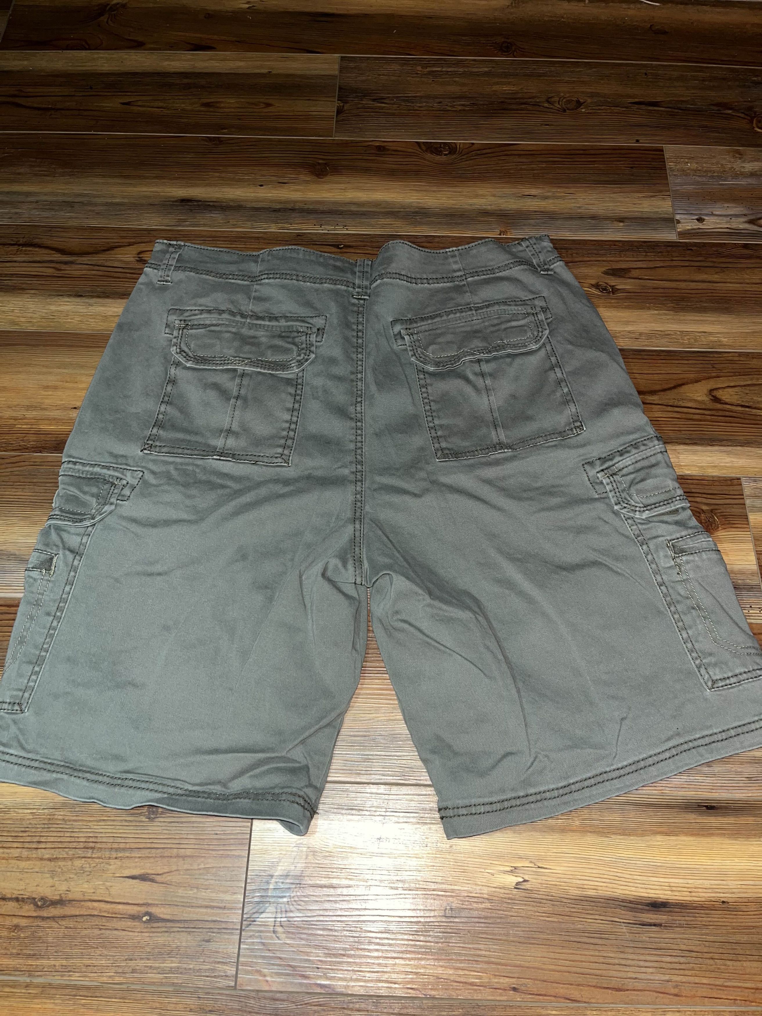 UNIONBAY × Vintage 2000’s Union Bay Baggy Gray Cargo Shorts Size US 40 / EU 56 - 2 Thumbnail