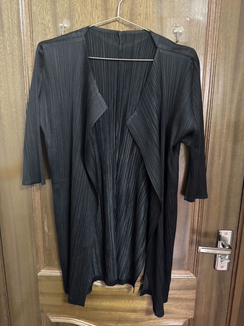 Issey Miyake pleats please black cardigan with slit design-dmc Size US M / EU 48-50 / 2 - 1 Thumbnail