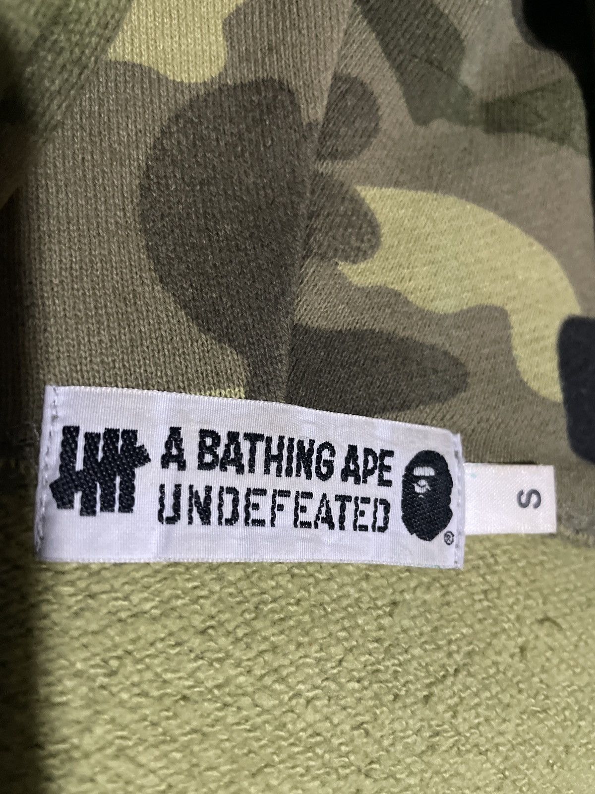 Bape Bape X undefeated shark hoodie S RARE Size US S / EU 44-46 / 1 - 5 Thumbnail
